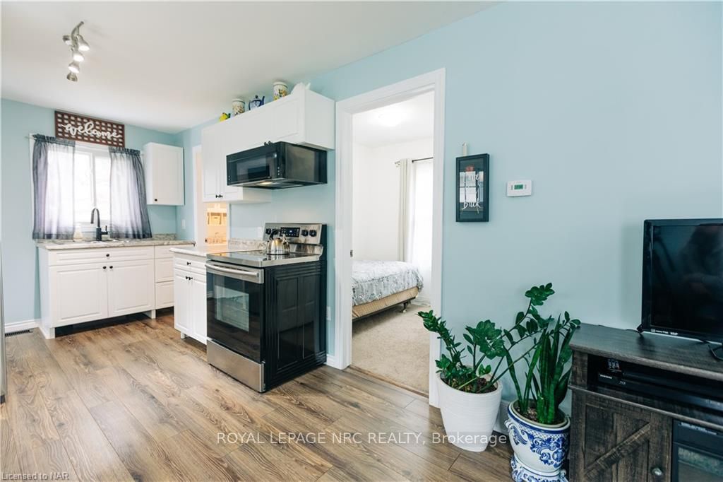 Photo 10 of 25 Wallace Street S, Welland, Lincoln/Crowland — HOMEH