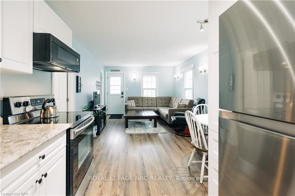 Photo 13 of 25 Wallace Street S, Welland, Lincoln/Crowland — HOMEH