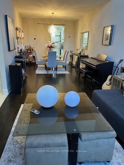 Photo 8 of 33 Ventura Way, Vaughan, Beverley Glen — HOMEH