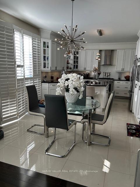 Photo 9 of 33 Ventura Way, Vaughan, Beverley Glen — HOMEH