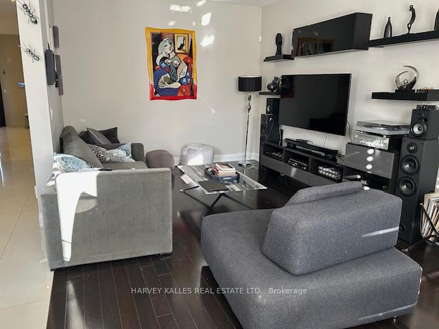 Photo 12 of 33 Ventura Way, Vaughan, Beverley Glen — HOMEH