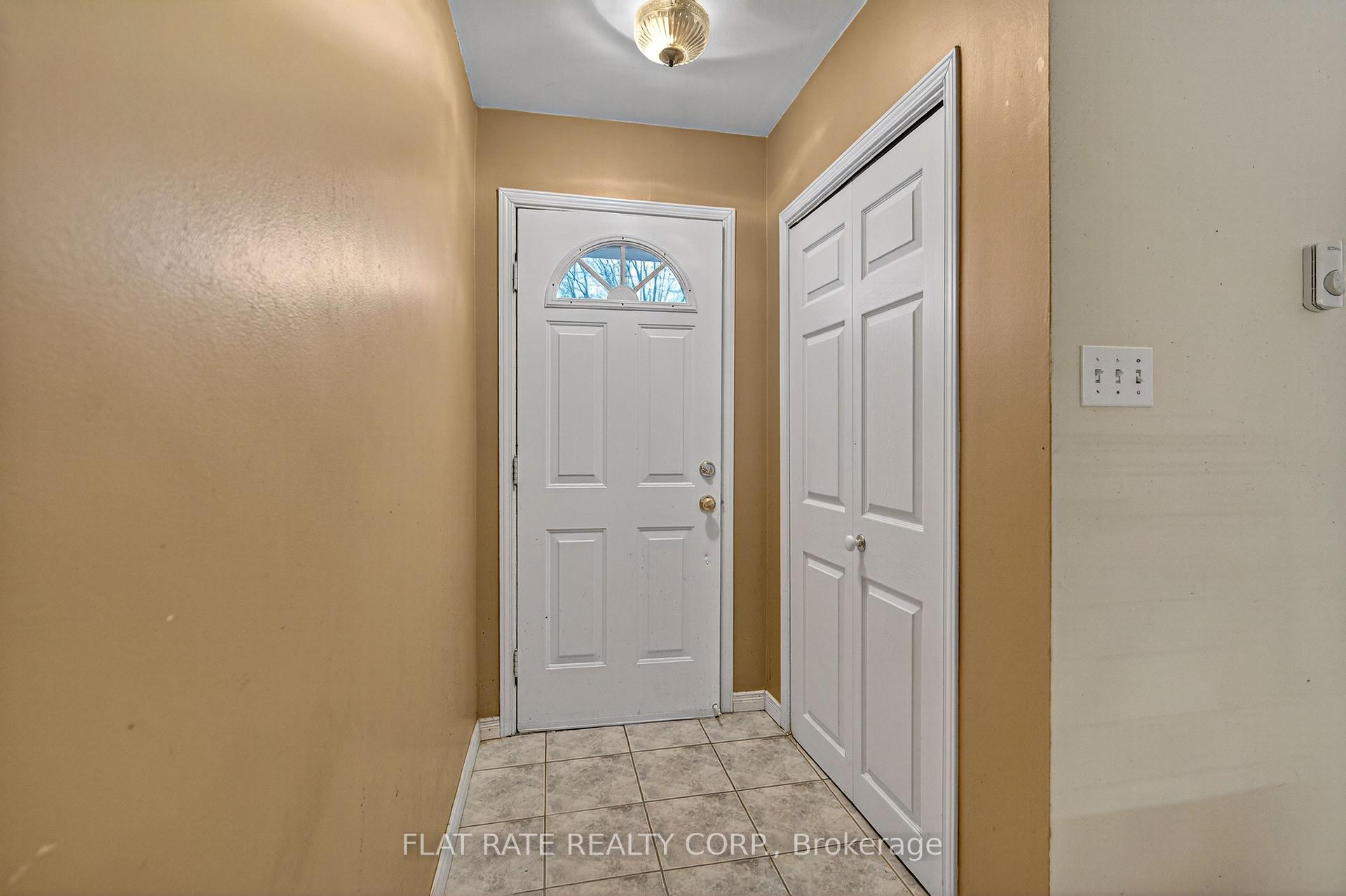 Photo 3 of 734 Chamberlain Street, Peterborough, Otonabee Ward 1 — HOMEH