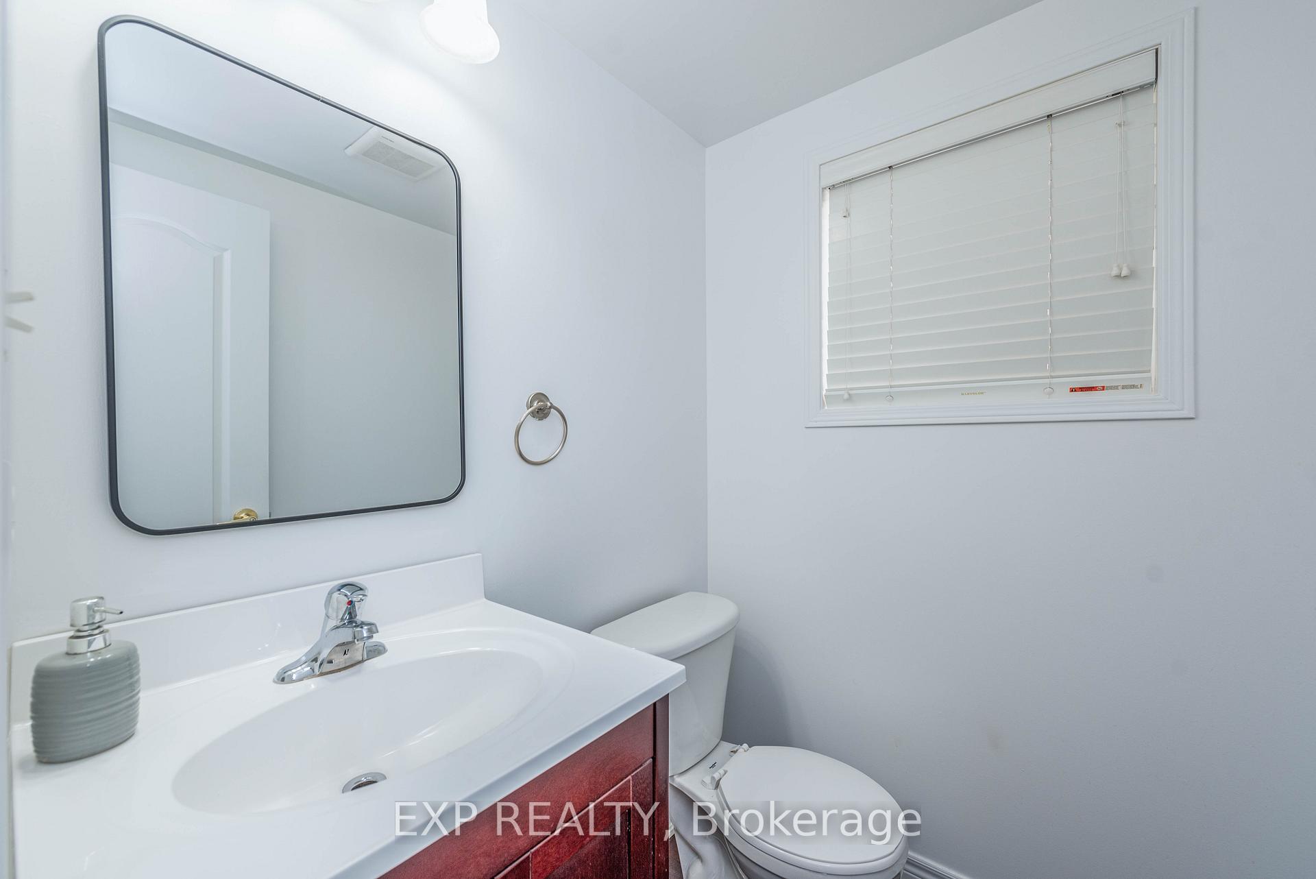 Photo 13 of 112 Dolce Crescent, Vaughan, Vellore Village — HOMEH