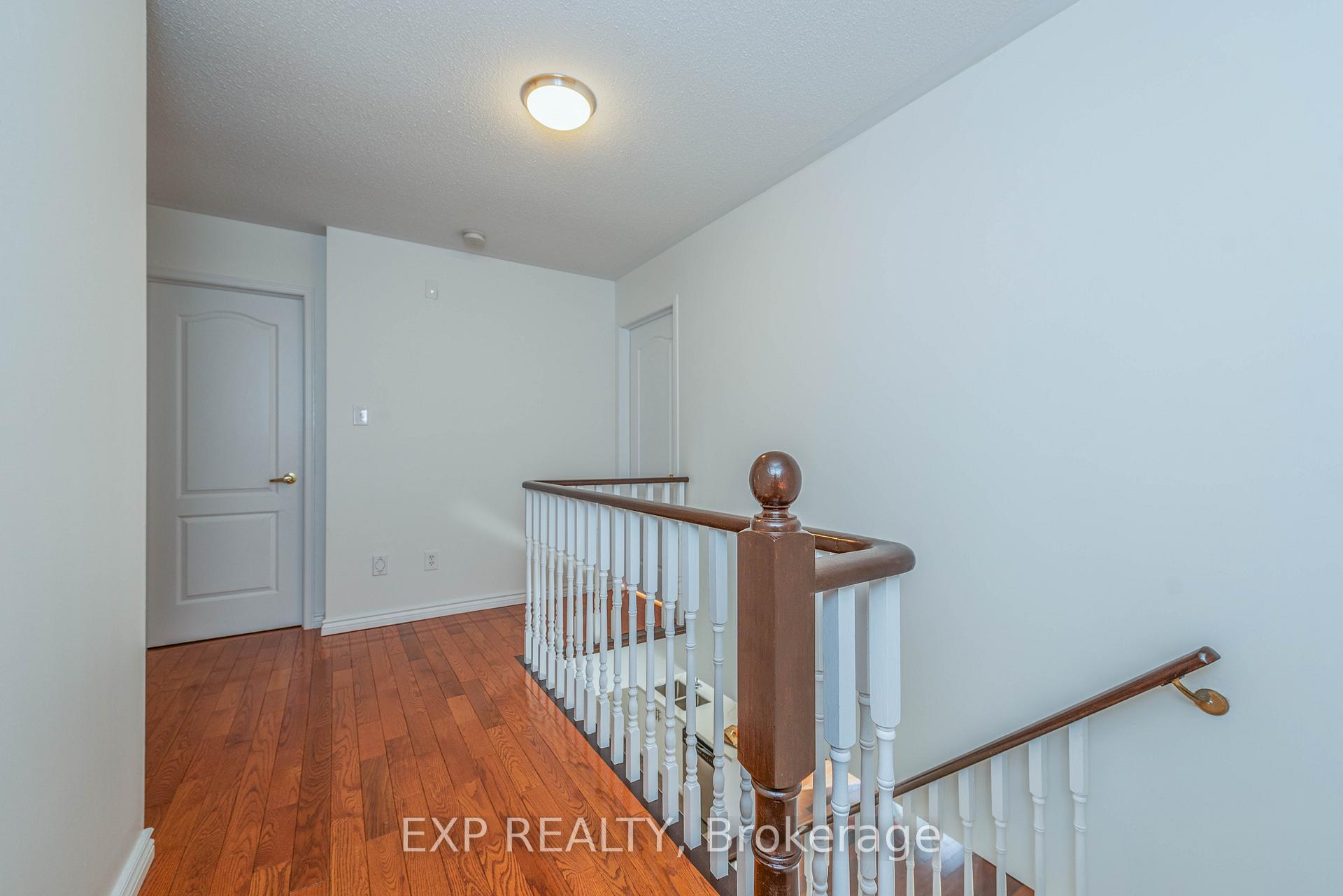 Photo 14 of 112 Dolce Crescent, Vaughan, Vellore Village — HOMEH