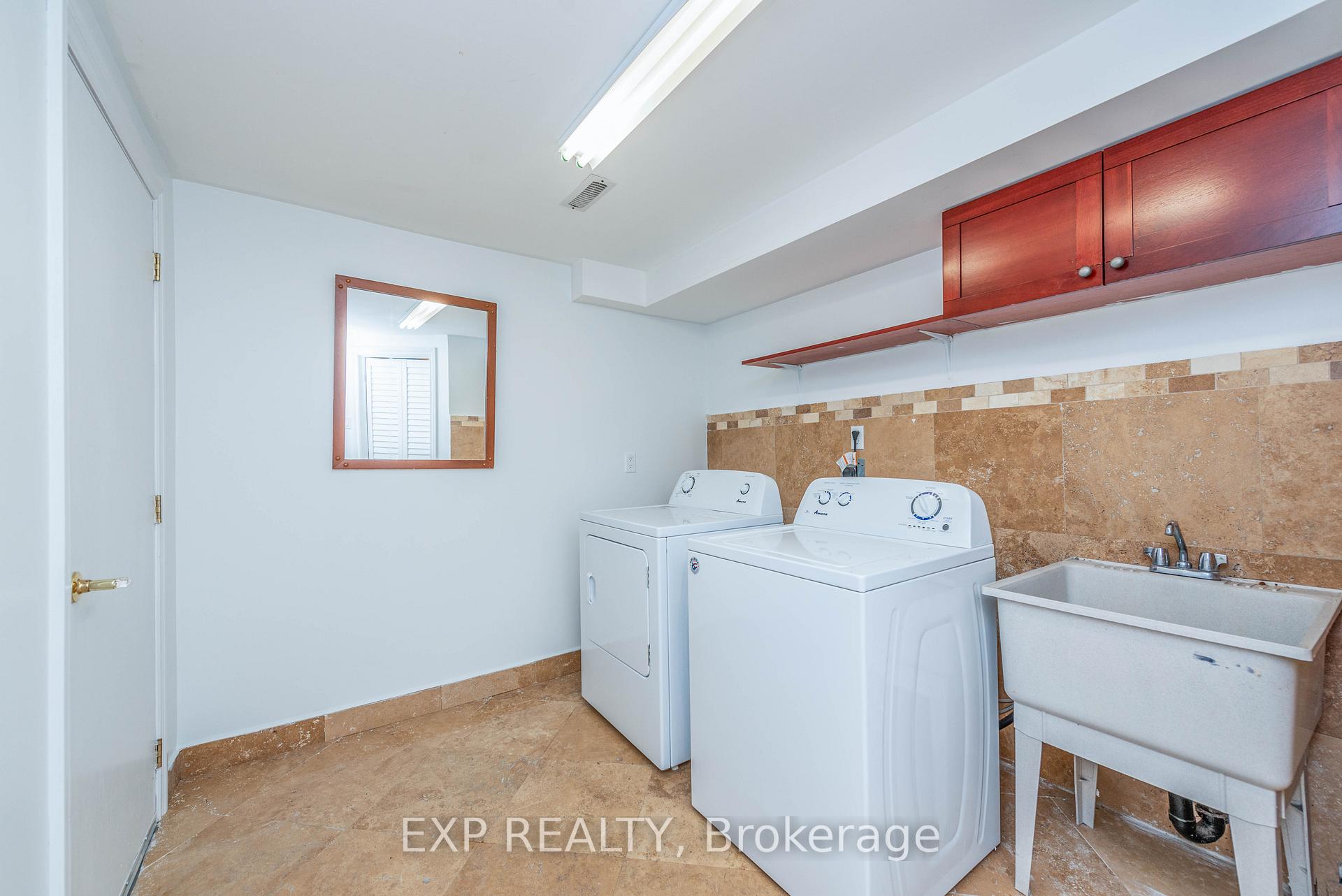 Photo 25 of 112 Dolce Crescent, Vaughan, Vellore Village — HOMEH
