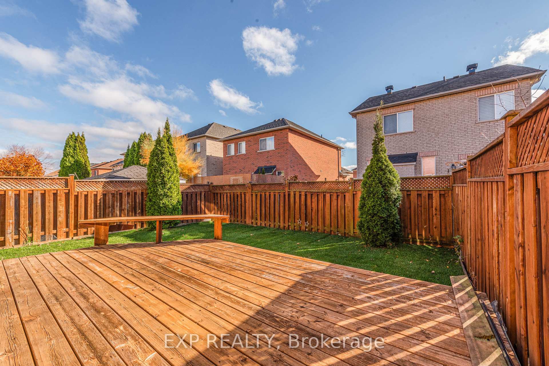 Photo 31 of 112 Dolce Crescent, Vaughan, Vellore Village — HOMEH