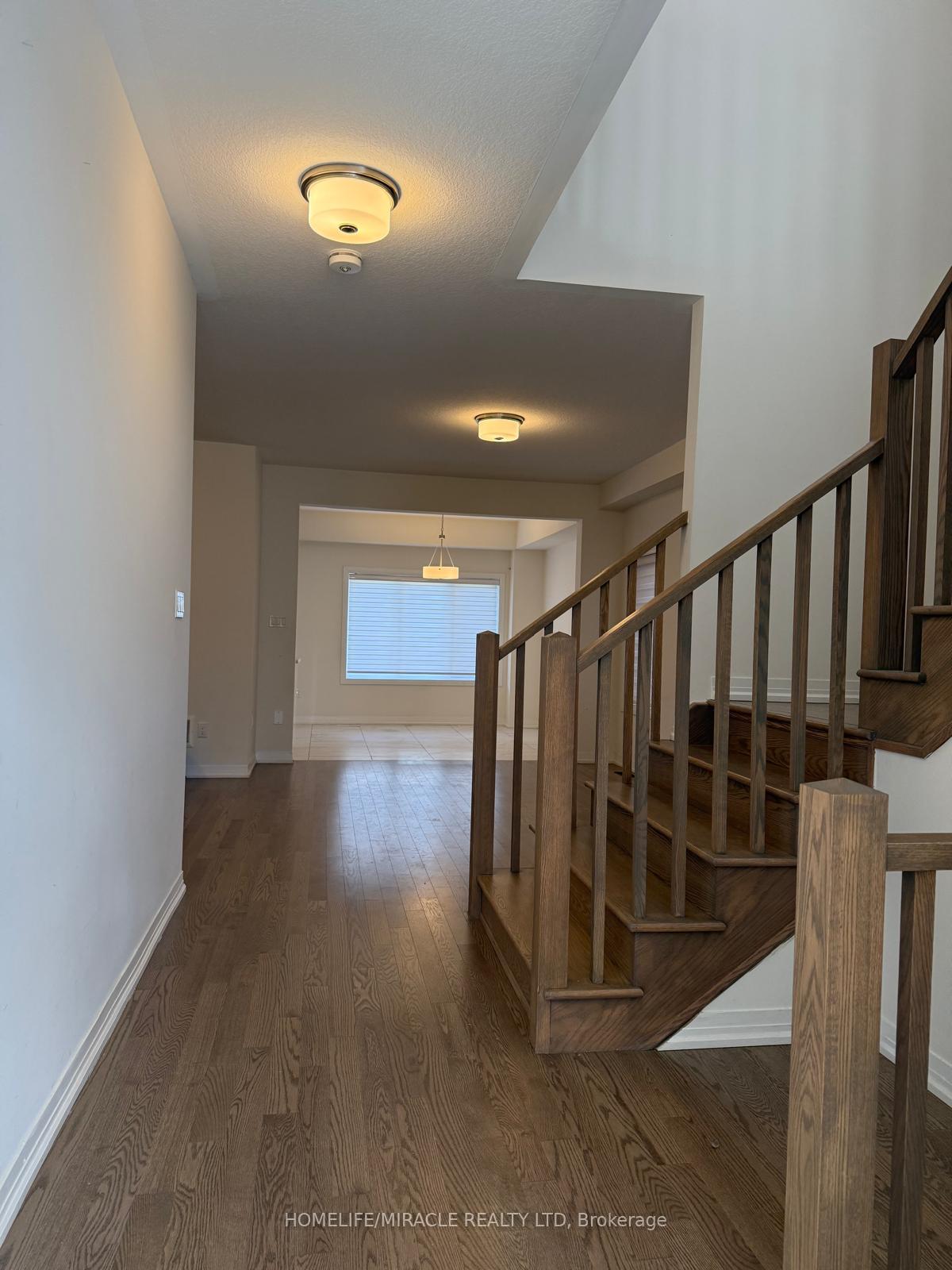 Photo 9 of 14 Tooker Drive W, Brant, Brantford Twp — HOMEH