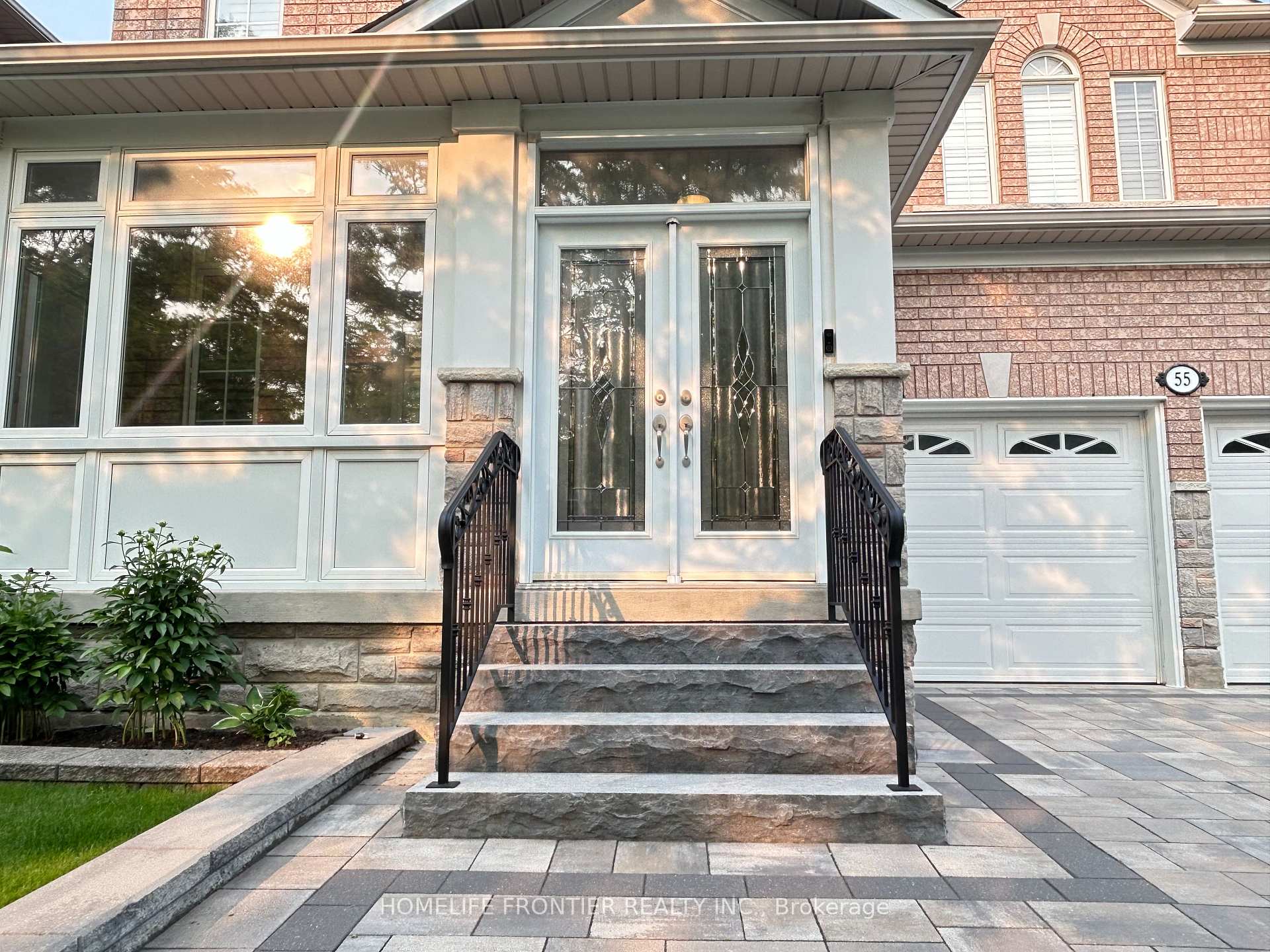 Photo 5 of 55 Forecastle Road, Vaughan, Patterson — HOMEH