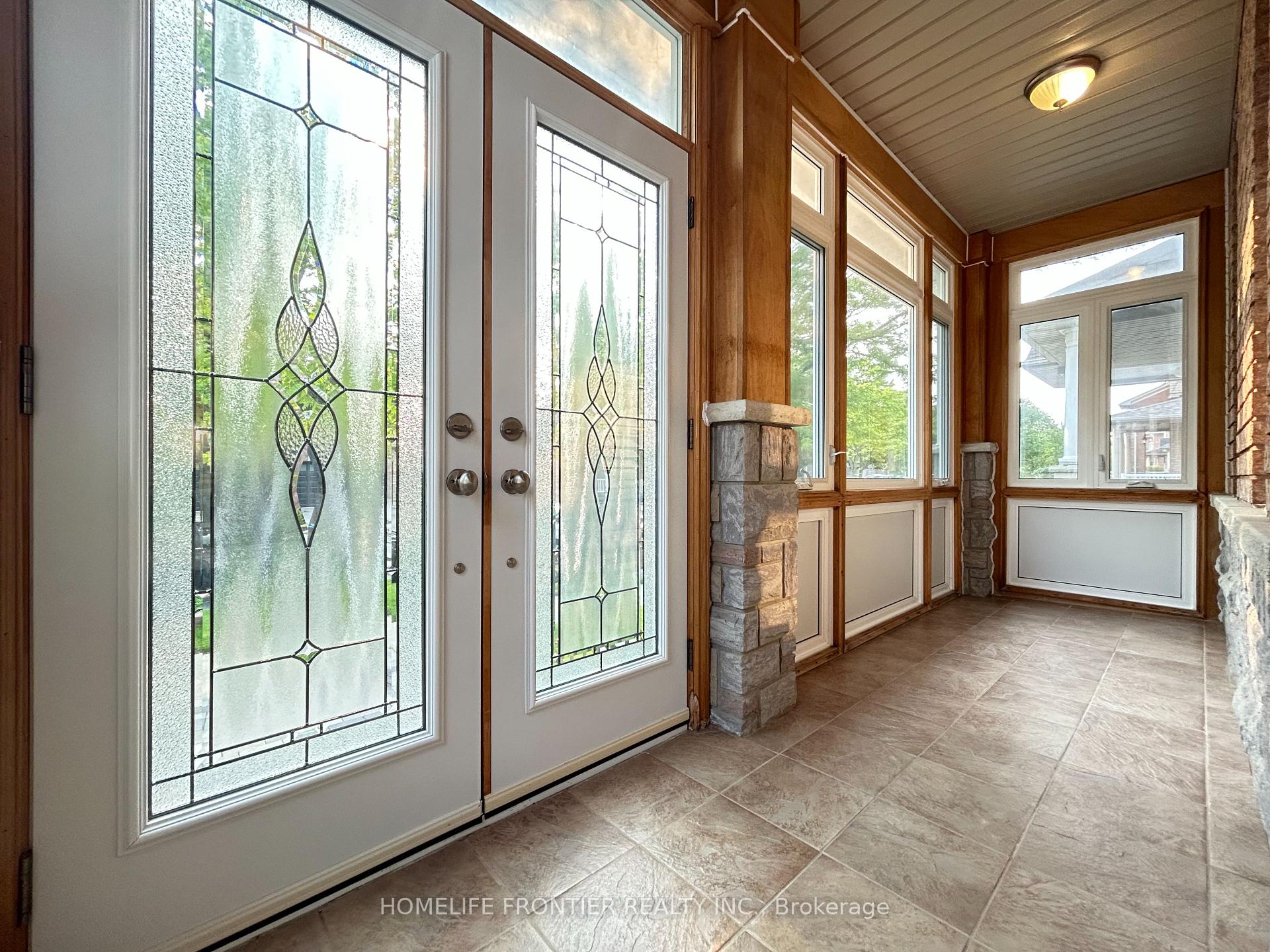 Photo 7 of 55 Forecastle Road, Vaughan, Patterson — HOMEH