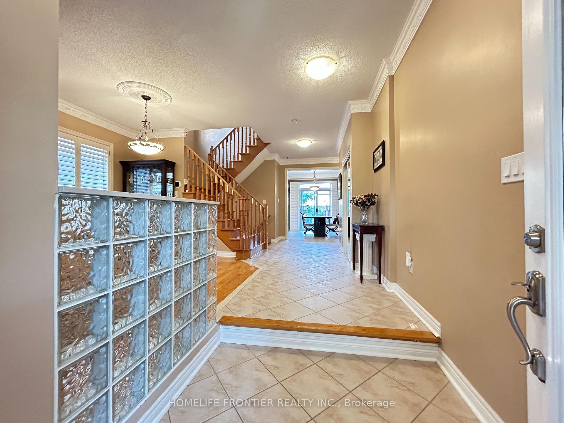 Photo 8 of 55 Forecastle Road, Vaughan, Patterson — HOMEH