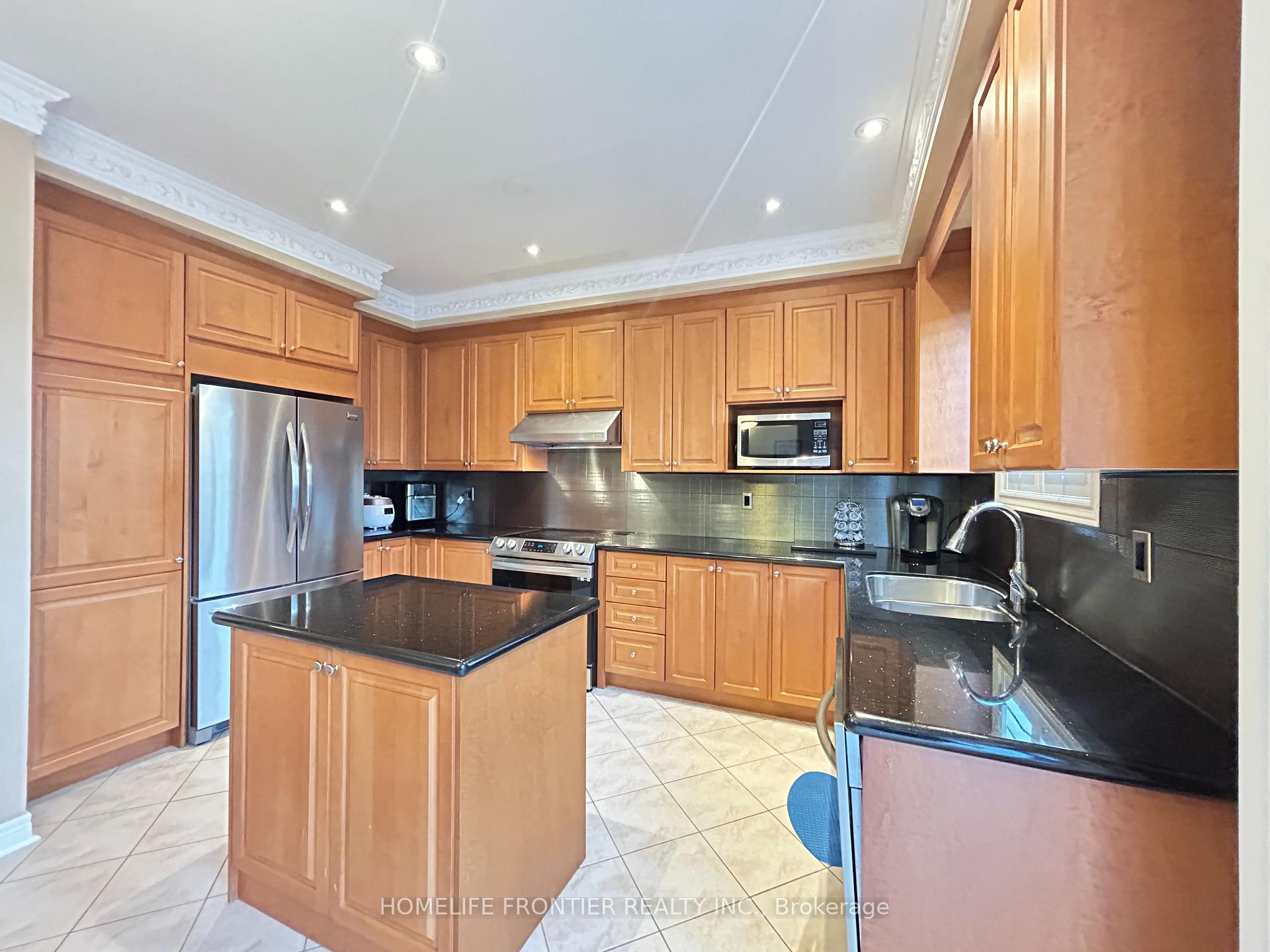 Photo 15 of 55 Forecastle Road, Vaughan, Patterson — HOMEH