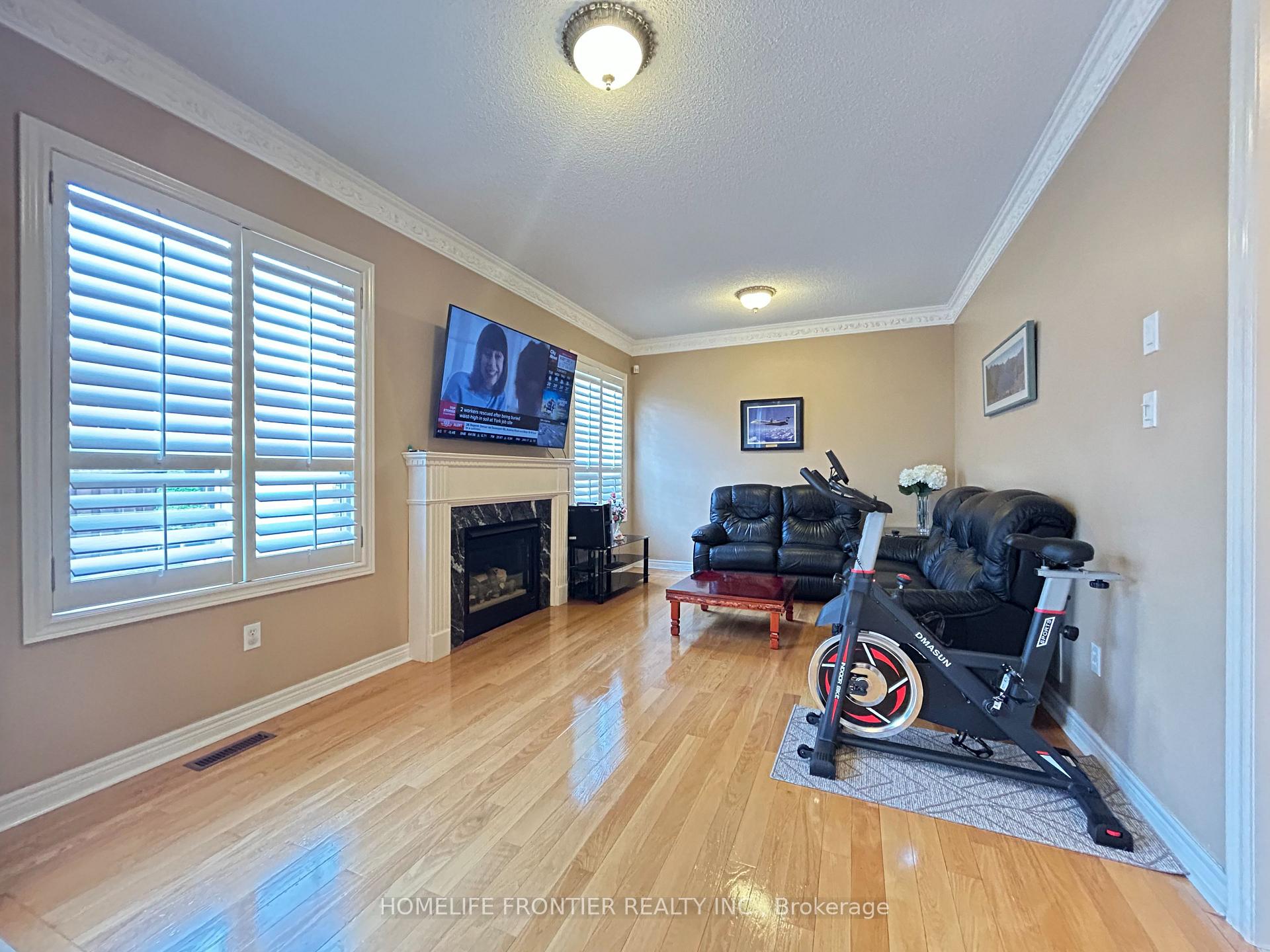 Photo 16 of 55 Forecastle Road, Vaughan, Patterson — HOMEH