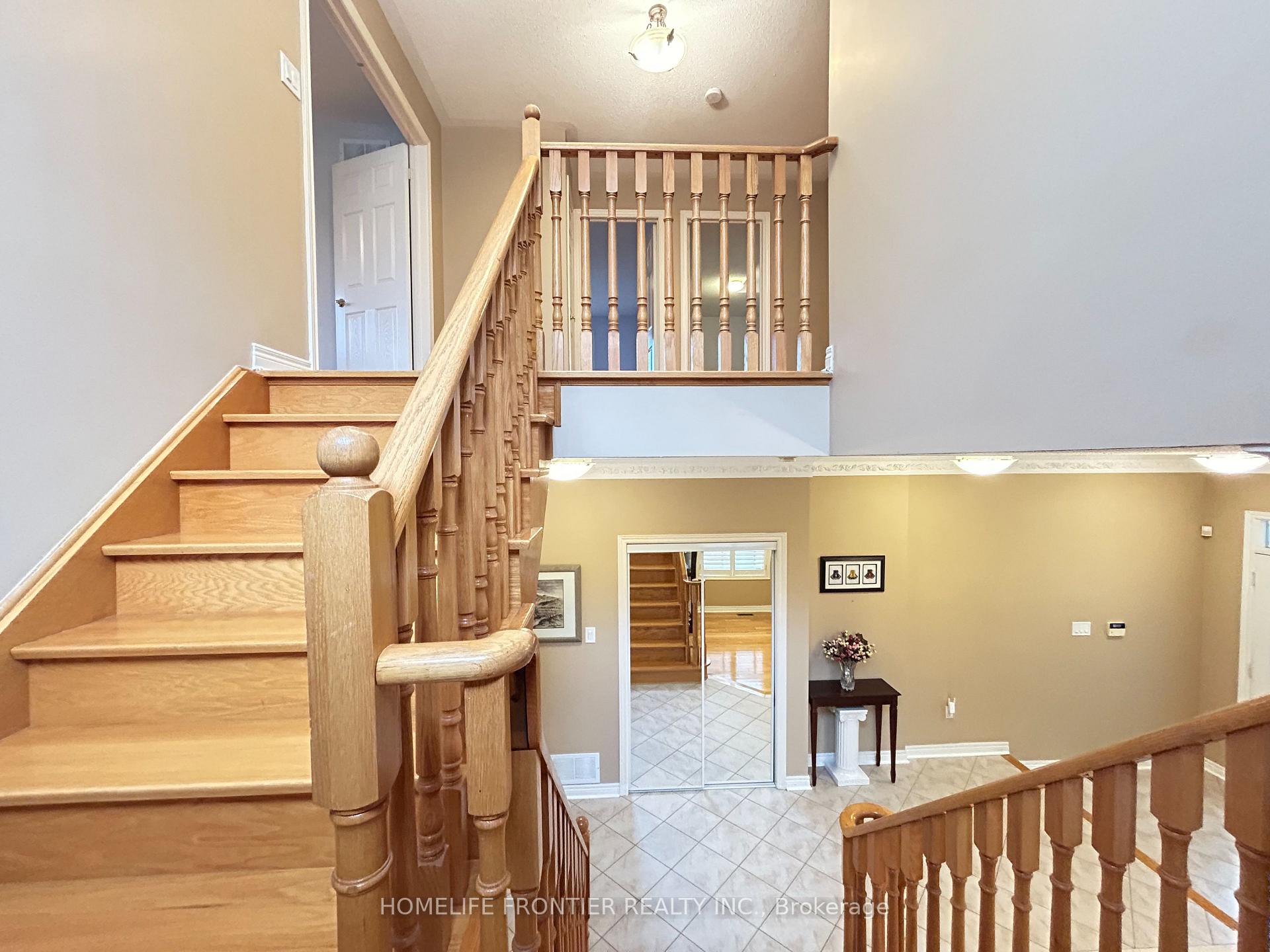 Photo 17 of 55 Forecastle Road, Vaughan, Patterson — HOMEH