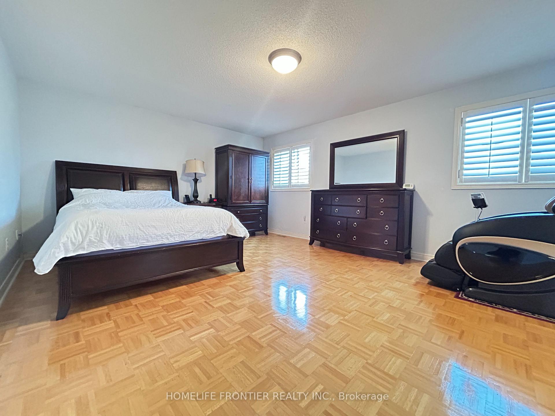 Photo 19 of 55 Forecastle Road, Vaughan, Patterson — HOMEH