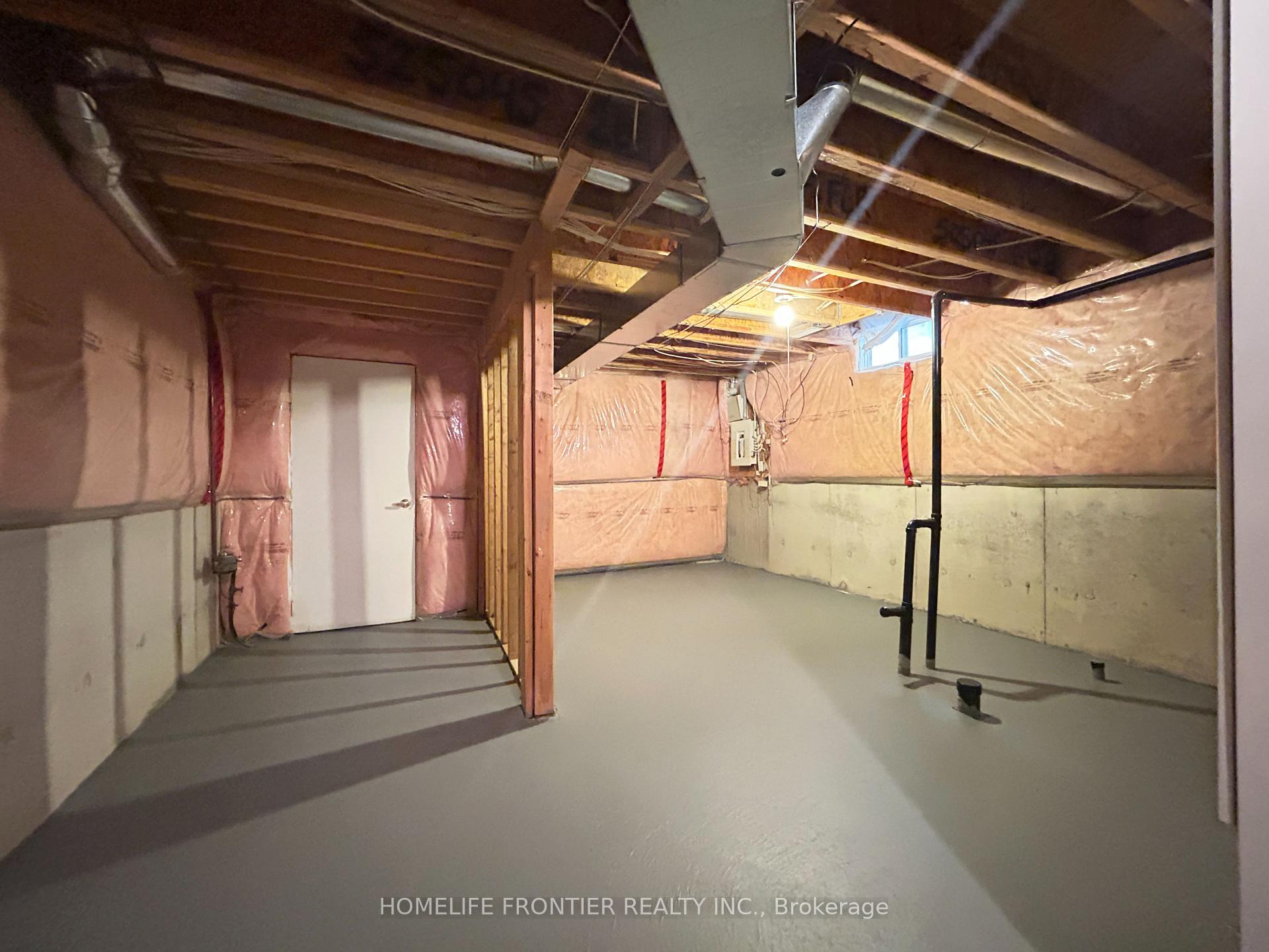 Photo 31 of 55 Forecastle Road, Vaughan, Patterson — HOMEH