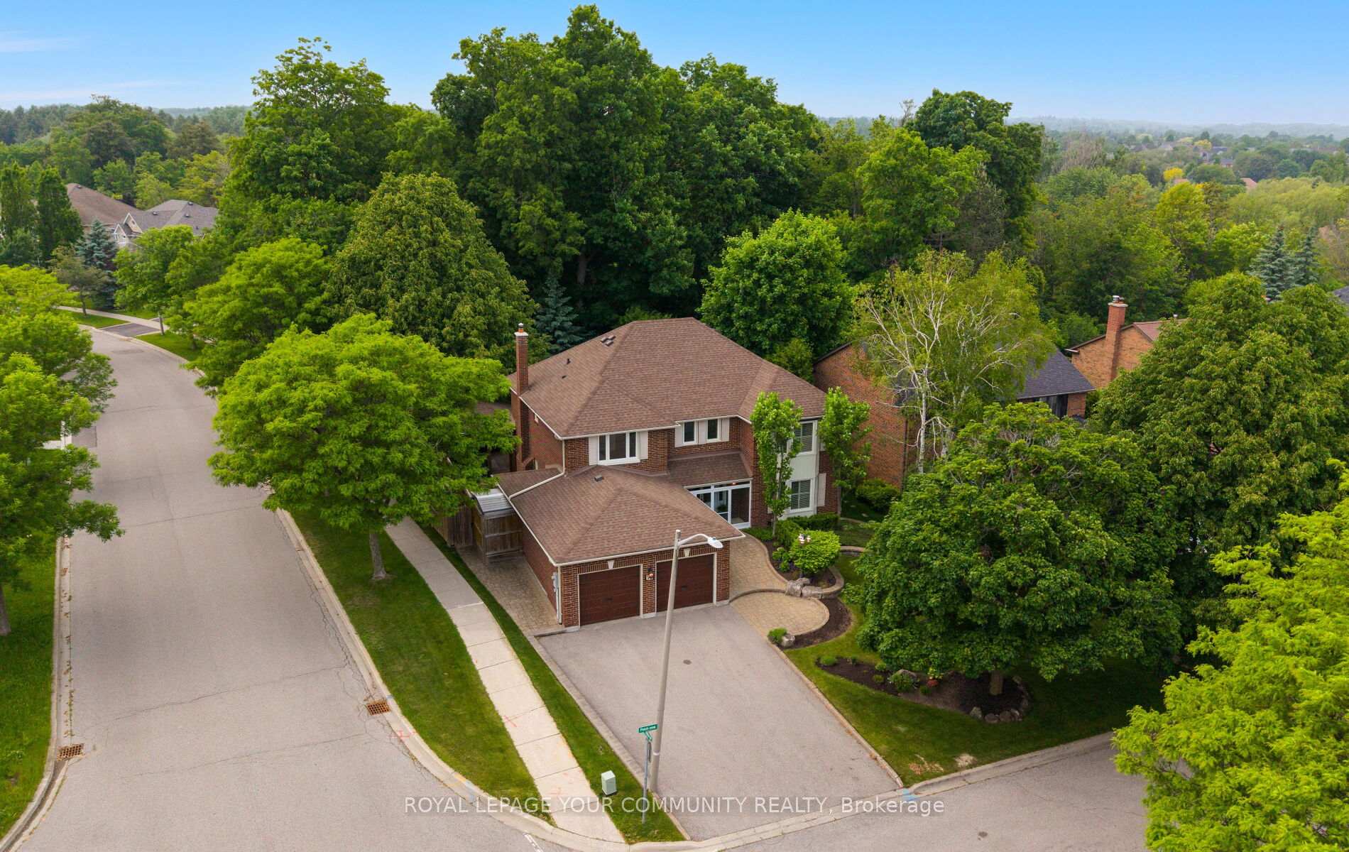 Photo 2 of 56 Petch Crescent, Aurora, Aurora Highlands — HOMEH