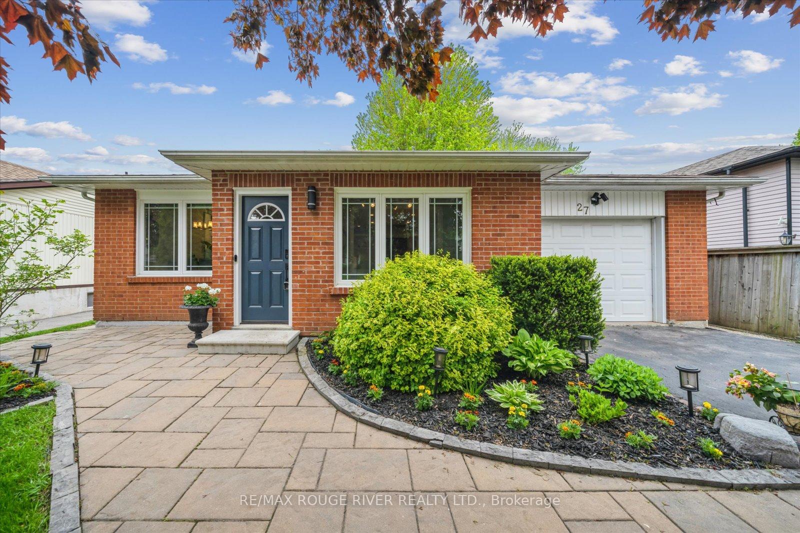 Photo 2 of 27 Guthrie Crescent, Whitby, Lynde Creek — HOMEH