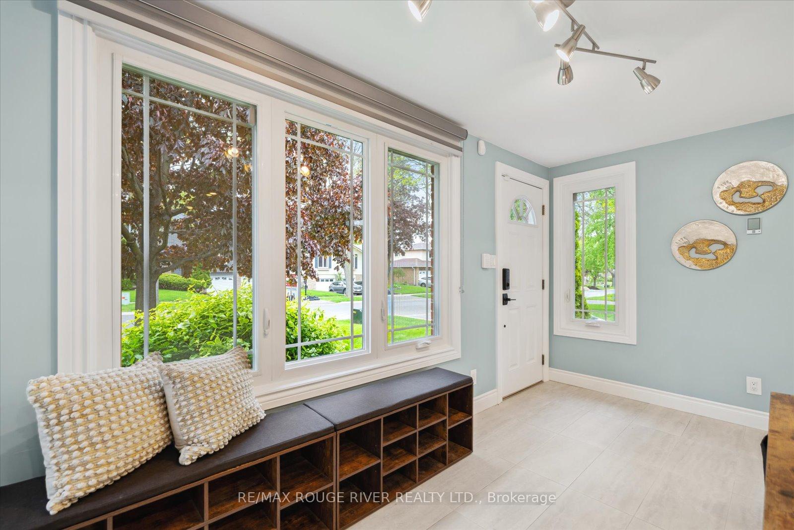 Photo 3 of 27 Guthrie Crescent, Whitby, Lynde Creek — HOMEH