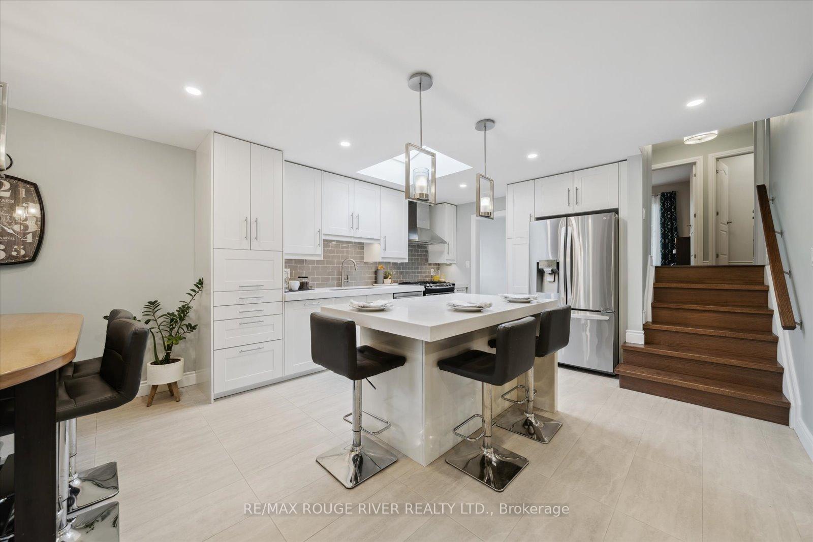 Photo 6 of 27 Guthrie Crescent, Whitby, Lynde Creek — HOMEH