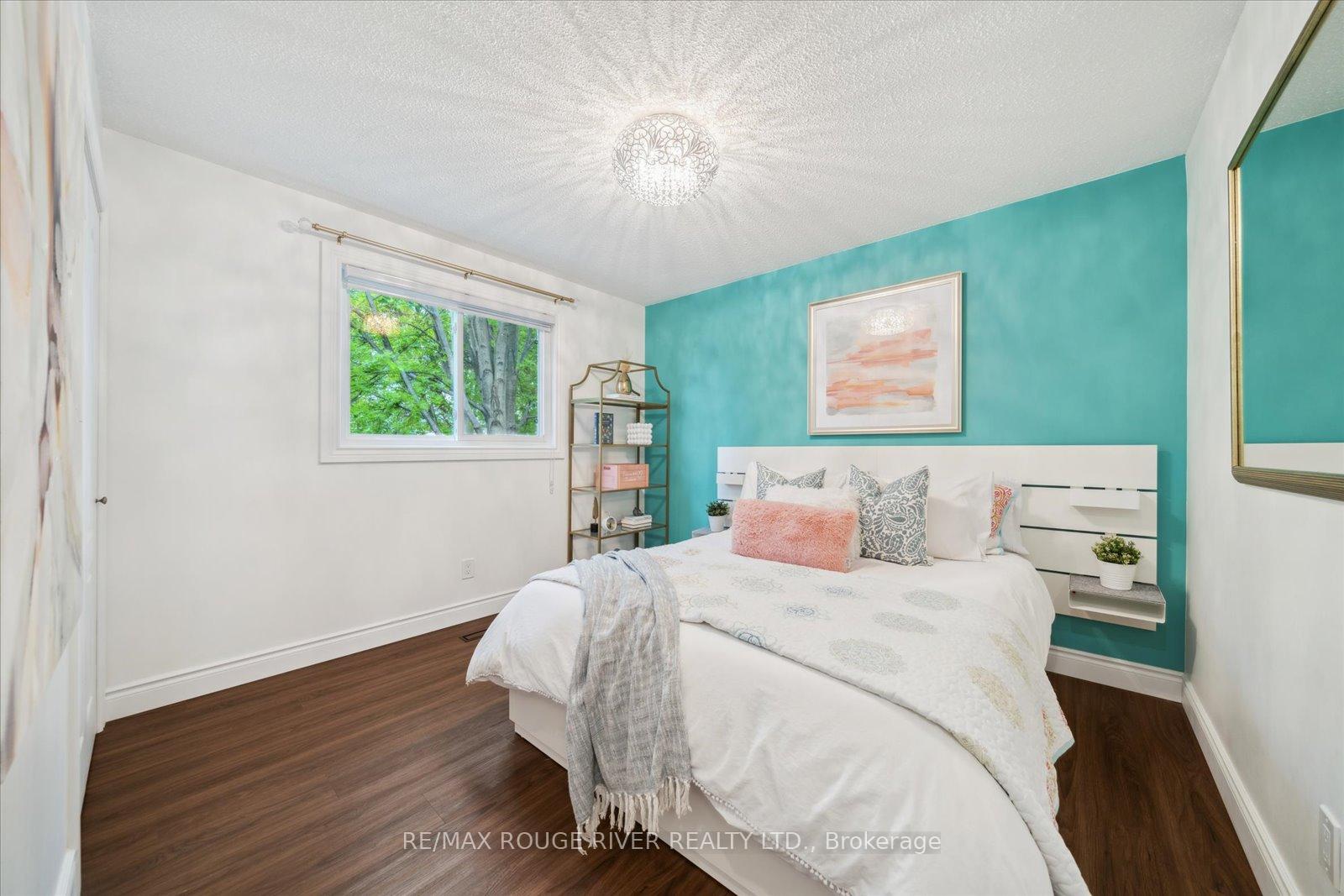 Photo 16 of 27 Guthrie Crescent, Whitby, Lynde Creek — HOMEH