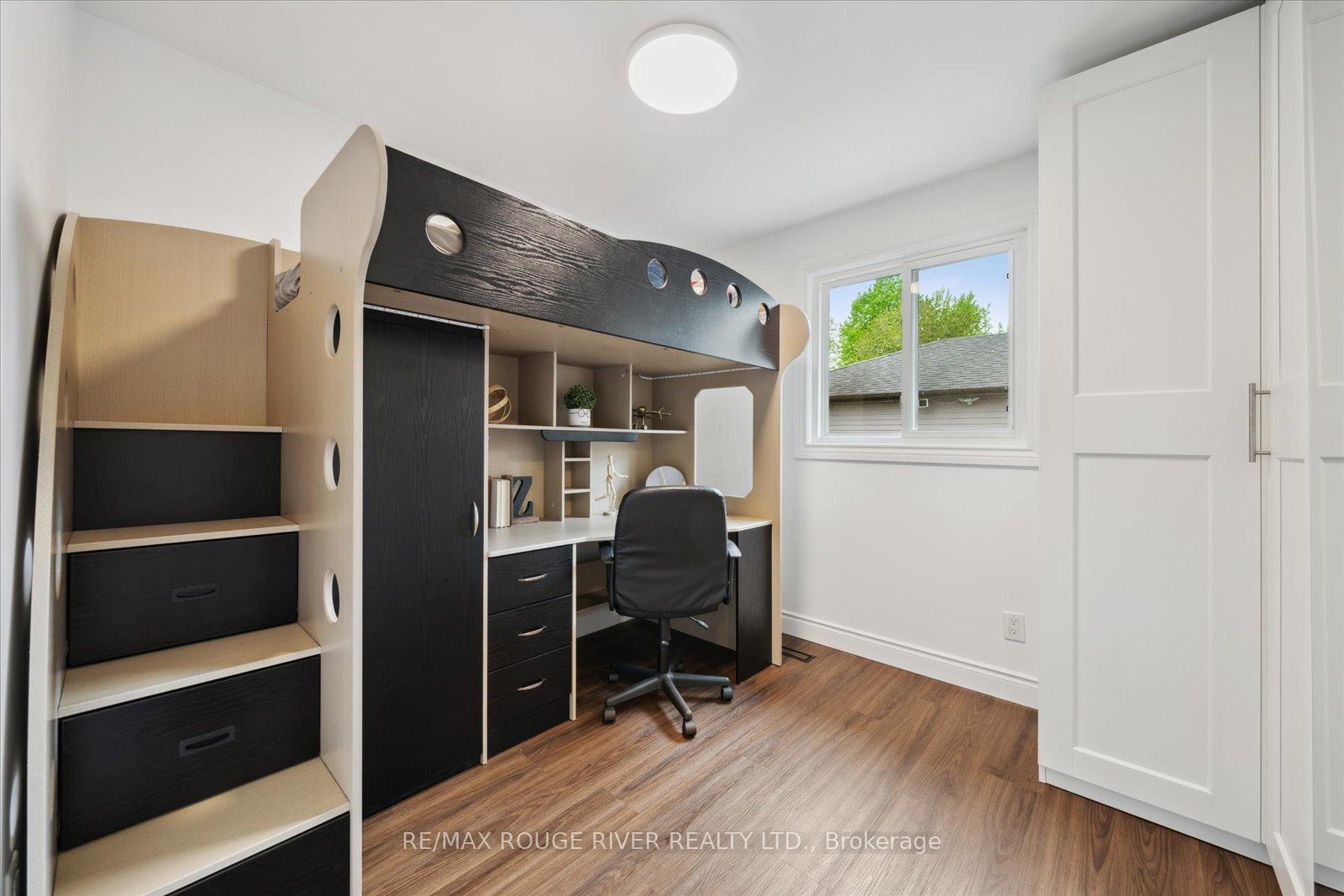 Photo 17 of 27 Guthrie Crescent, Whitby, Lynde Creek — HOMEH