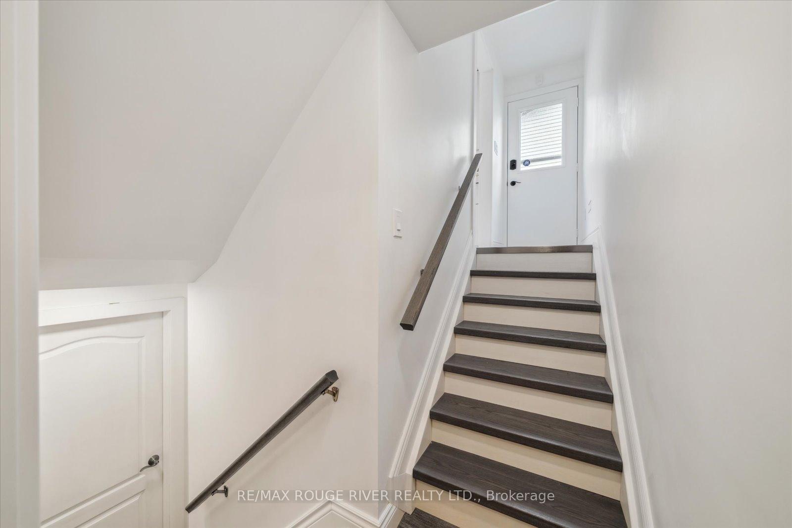 Photo 19 of 27 Guthrie Crescent, Whitby, Lynde Creek — HOMEH