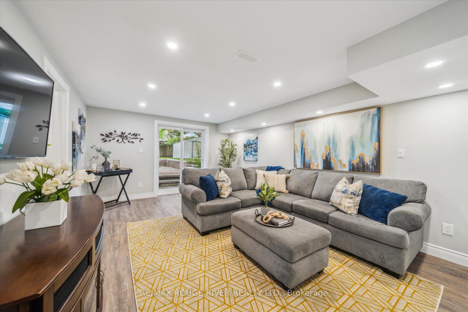 Photo 20 of 27 Guthrie Crescent, Whitby, Lynde Creek — HOMEH