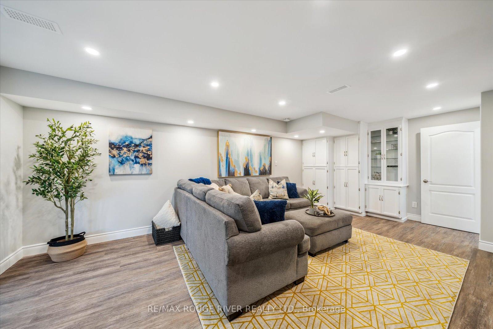 Photo 22 of 27 Guthrie Crescent, Whitby, Lynde Creek — HOMEH