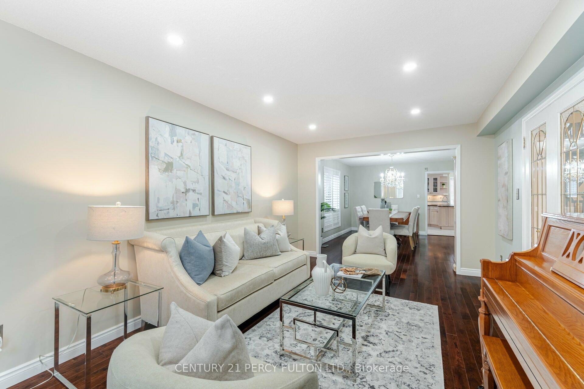 Photo 6 of 887 Darwin Drive, Pickering, Dunbarton — HOMEH