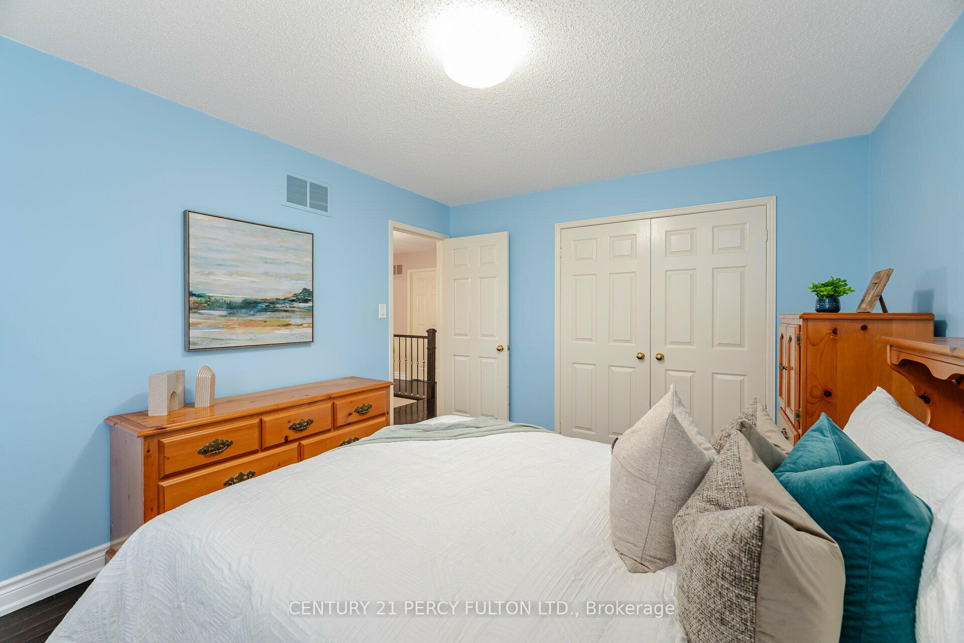 Photo 22 of 887 Darwin Drive, Pickering, Dunbarton — HOMEH