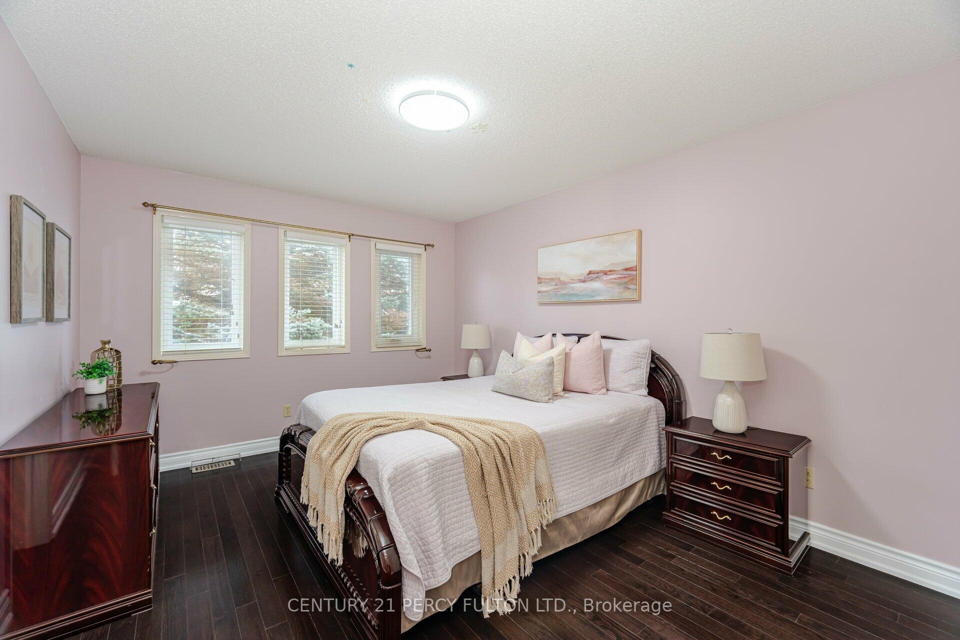 Photo 25 of 887 Darwin Drive, Pickering, Dunbarton — HOMEH