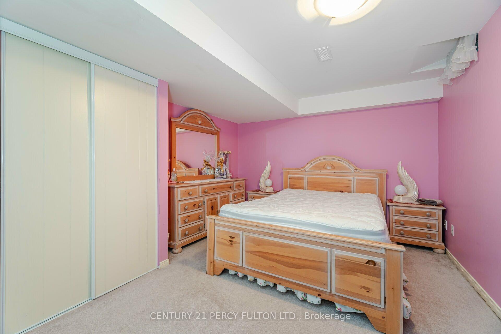 Photo 33 of 887 Darwin Drive, Pickering, Dunbarton — HOMEH