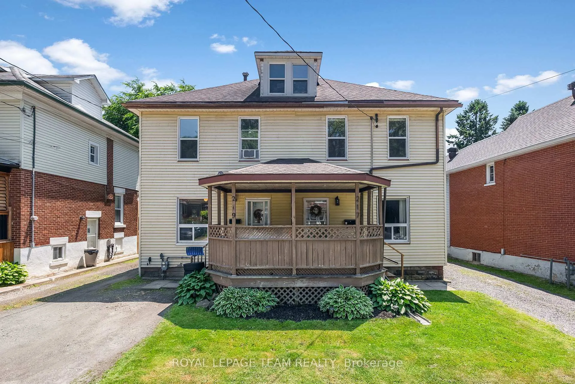 Photo 1 of 219 James Street E, Brockville — HOMEH