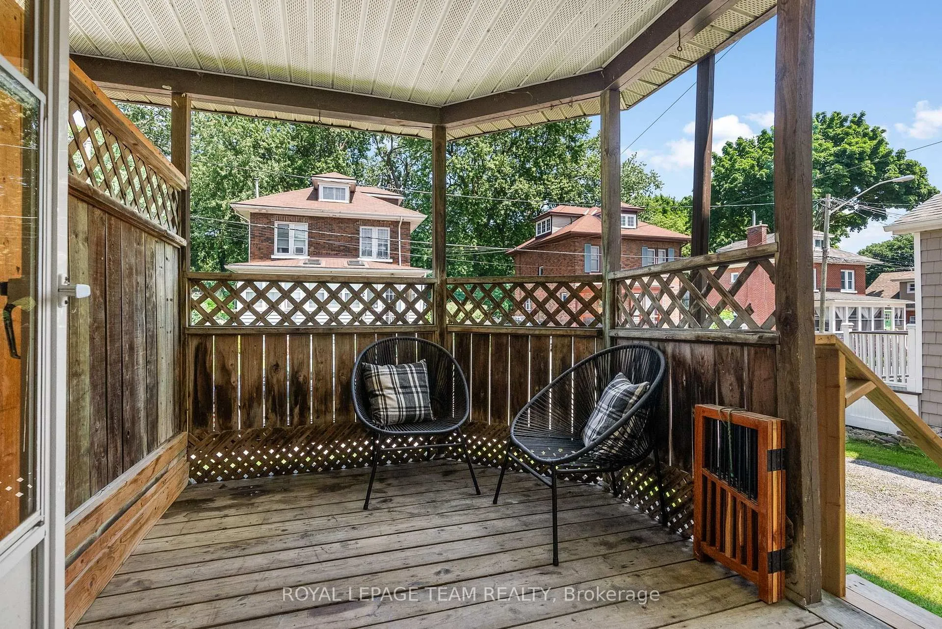 Photo 2 of 219 James Street E, Brockville — HOMEH