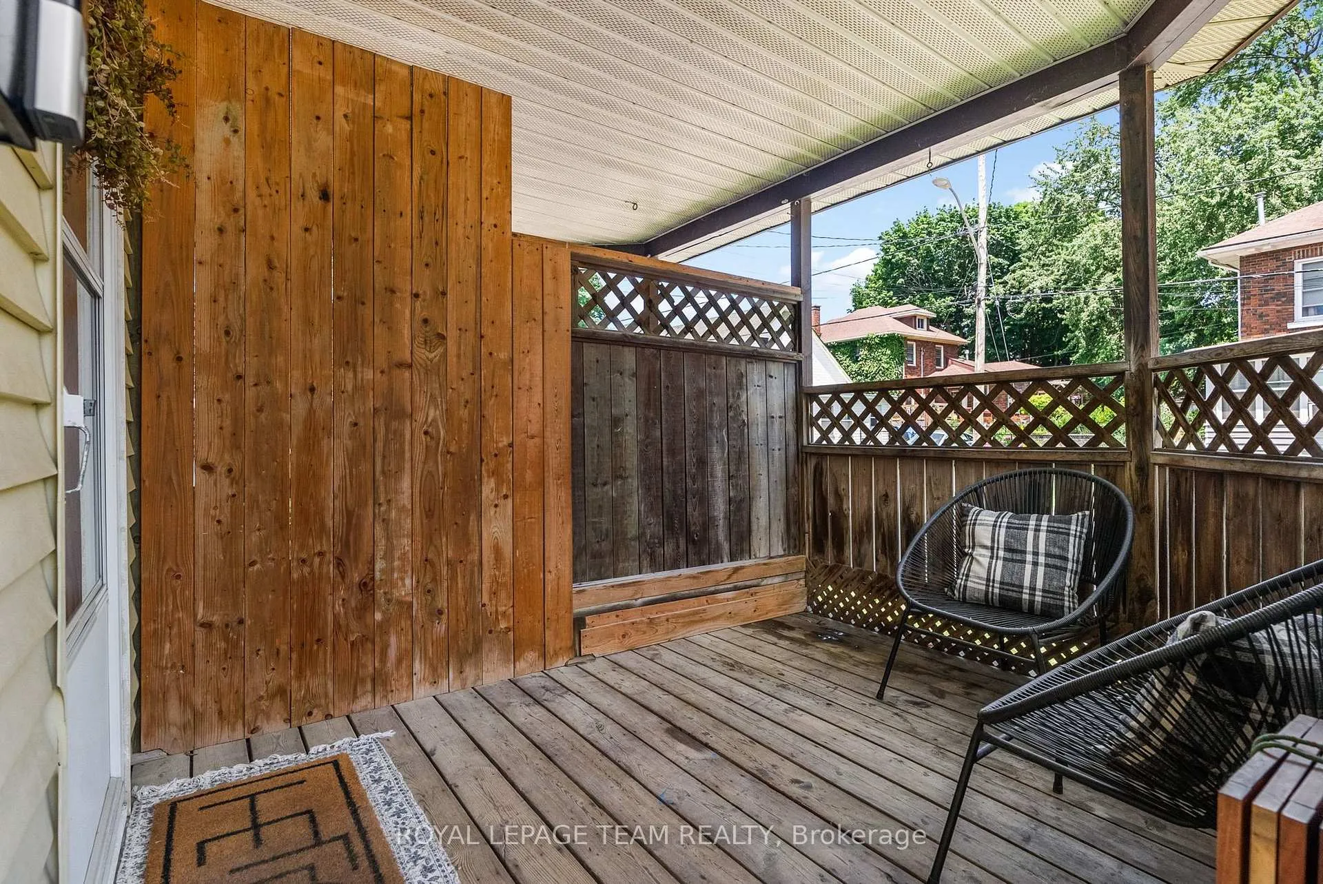 Photo 3 of 219 James Street E, Brockville — HOMEH