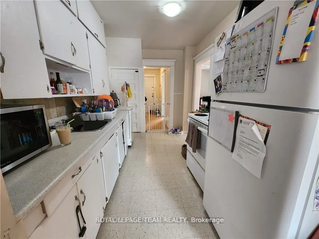 Photo 6 of 219 James Street E, Brockville — HOMEH