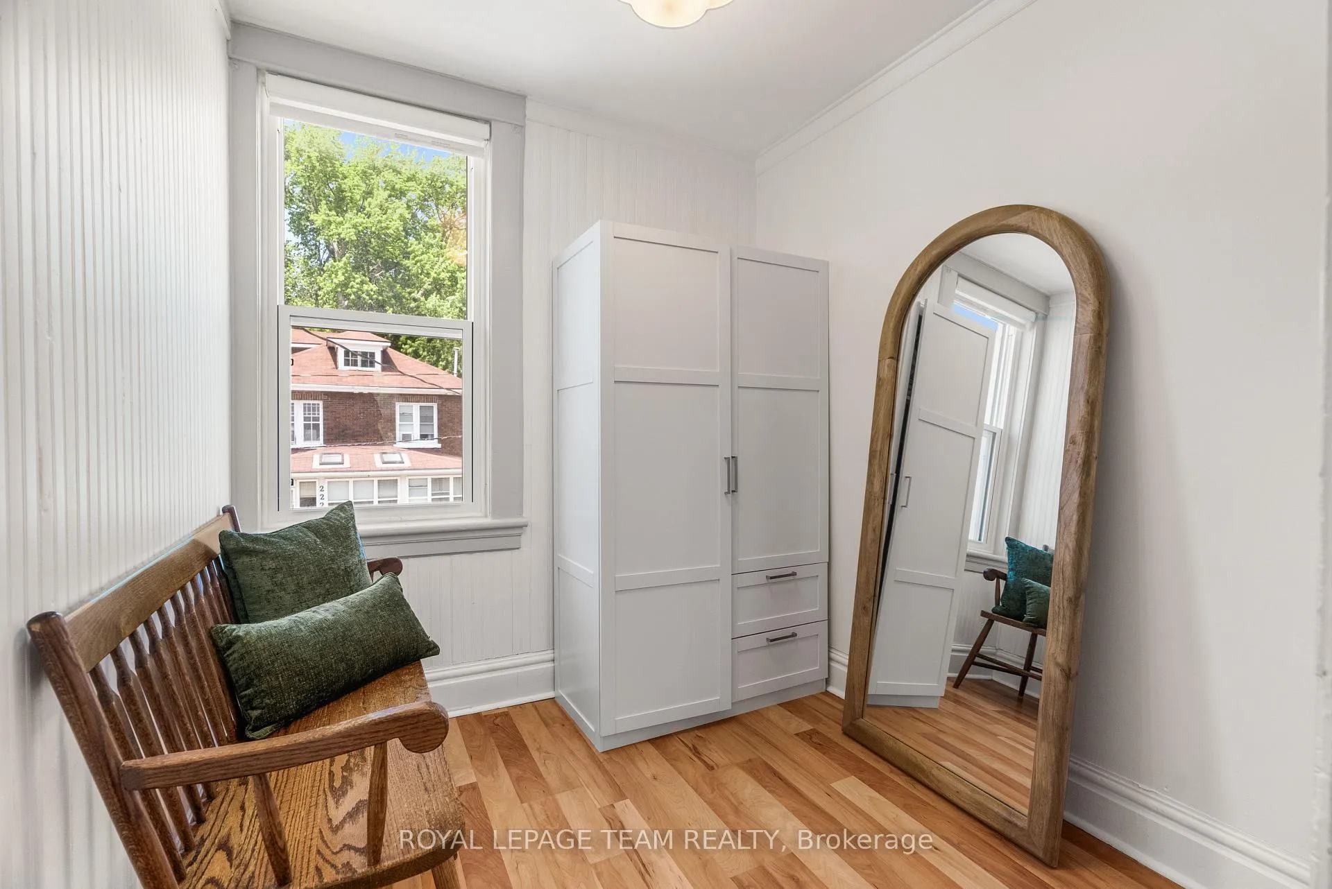 Photo 14 of 219 James Street E, Brockville — HOMEH