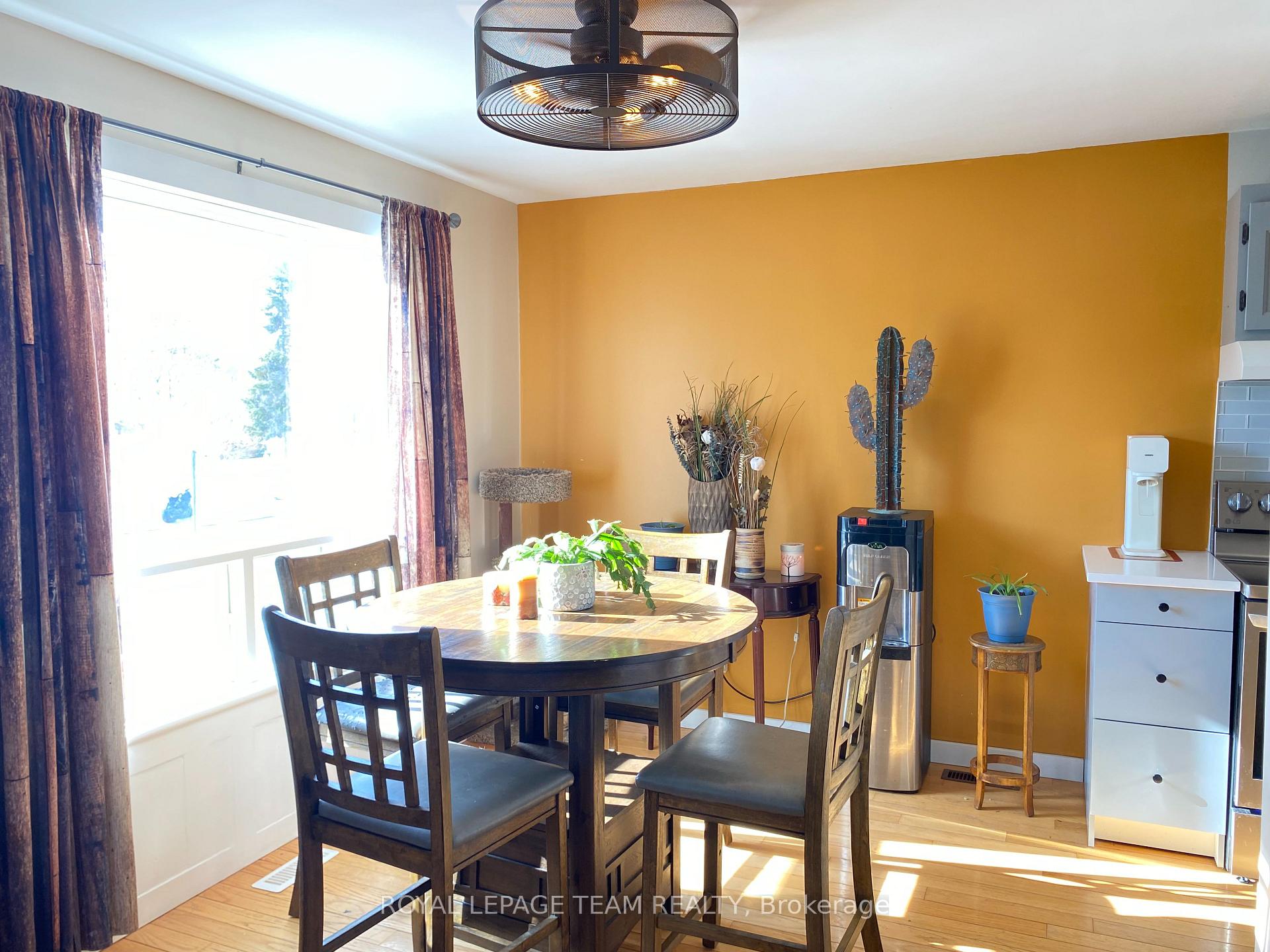 Photo 6 of 69 Norma Street S, Arnprior — HOMEH