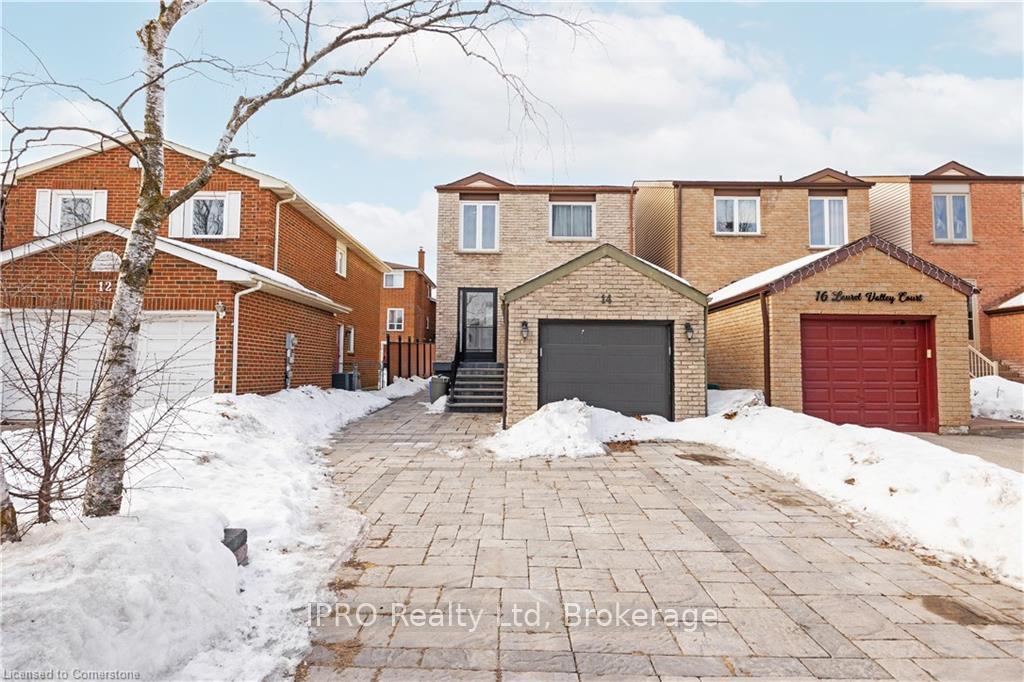 Front of 14 Laurel Valley Court