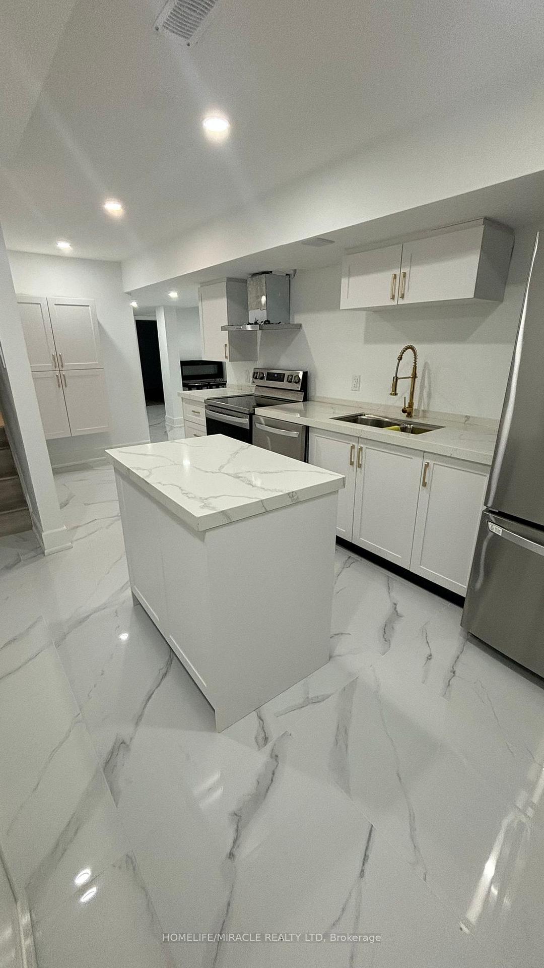 Photo 14 of 642 Peter Rupert Avenue, Vaughan, Patterson — HOMEH