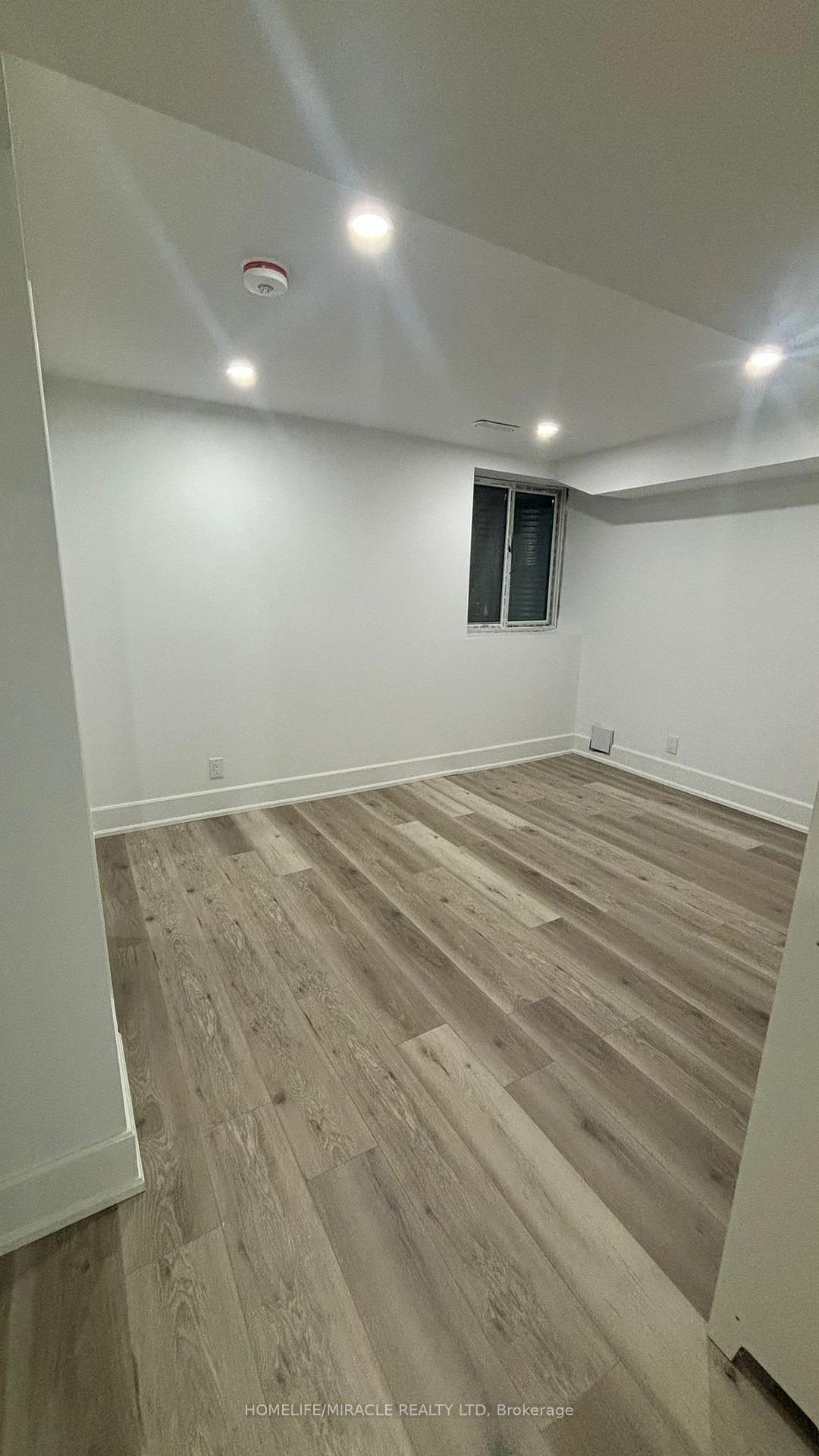Photo 17 of 642 Peter Rupert Avenue, Vaughan, Patterson — HOMEH