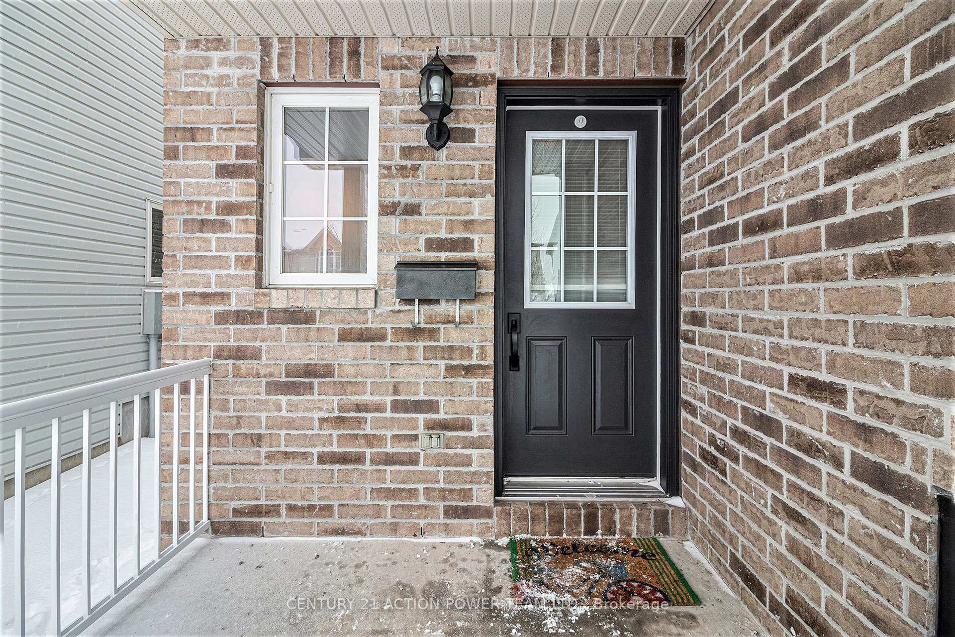Photo 4 of 210 Cityview Crescent, Ottawa, Springridge/East Village — HOMEH