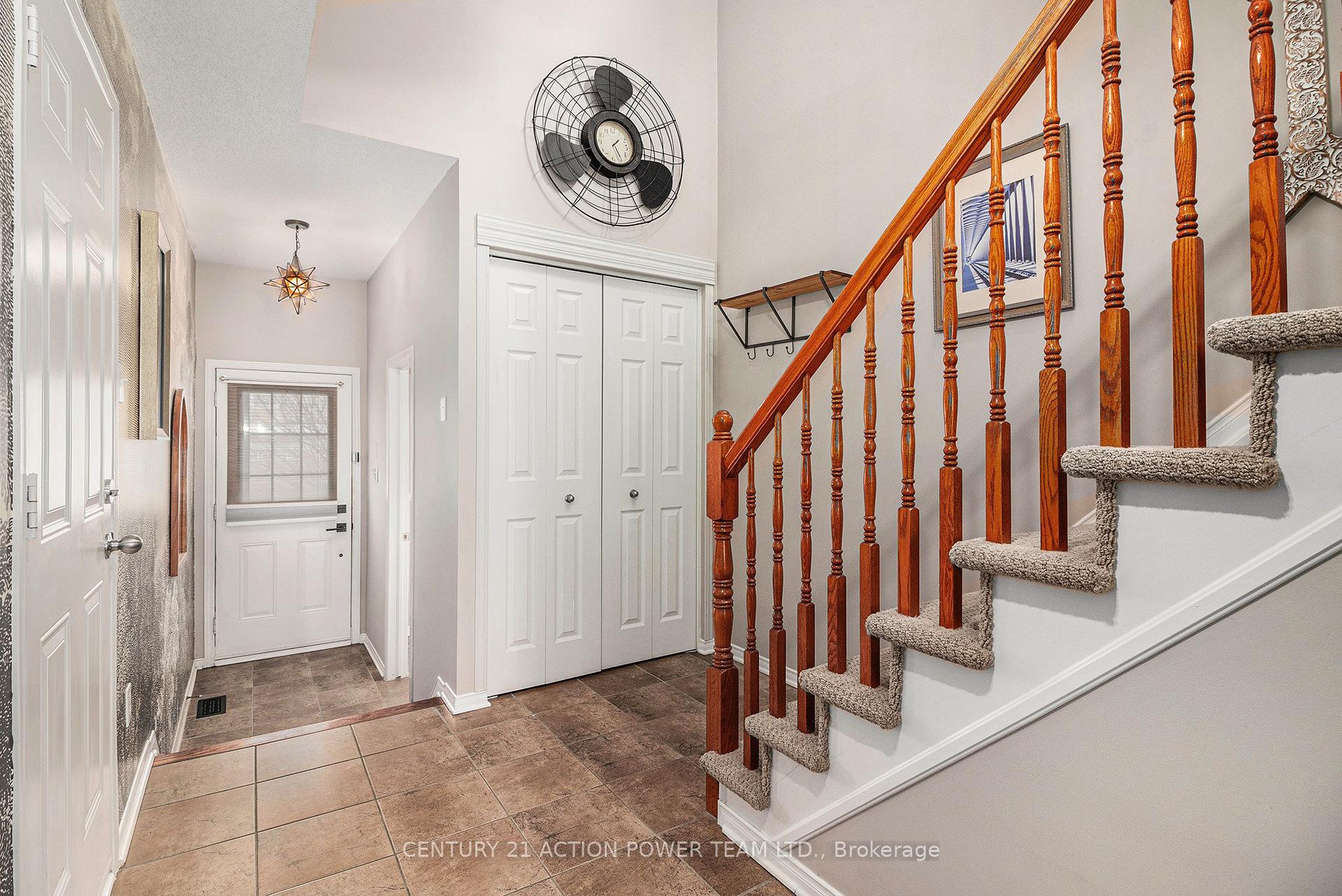 Photo 6 of 210 Cityview Crescent, Ottawa, Springridge/East Village — HOMEH