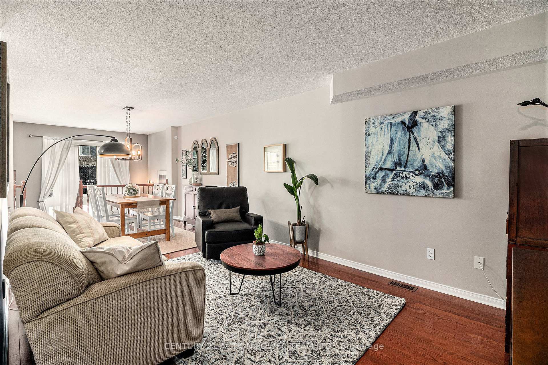 Photo 7 of 210 Cityview Crescent, Ottawa, Springridge/East Village — HOMEH