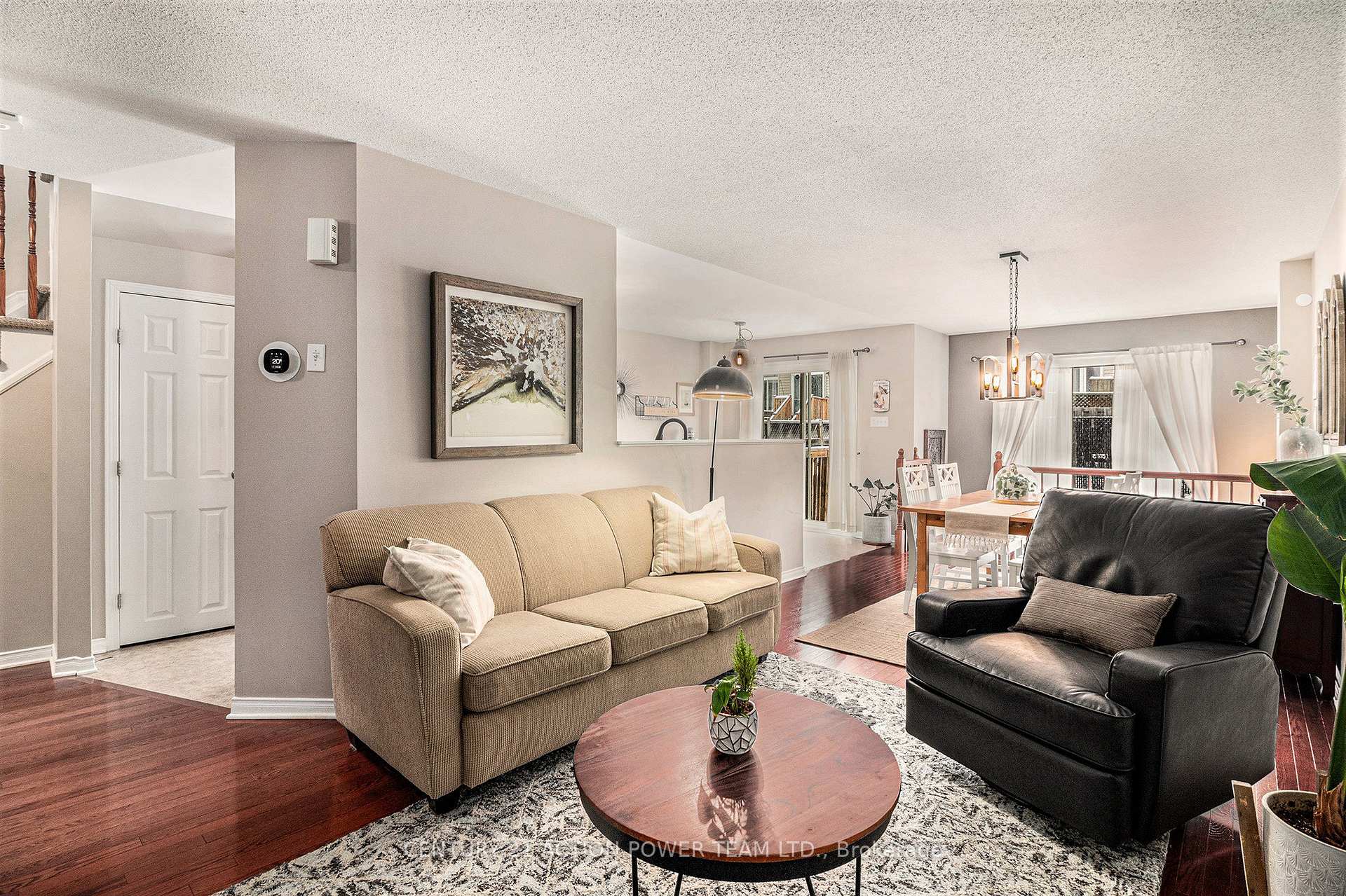 Photo 8 of 210 Cityview Crescent, Ottawa, Springridge/East Village — HOMEH