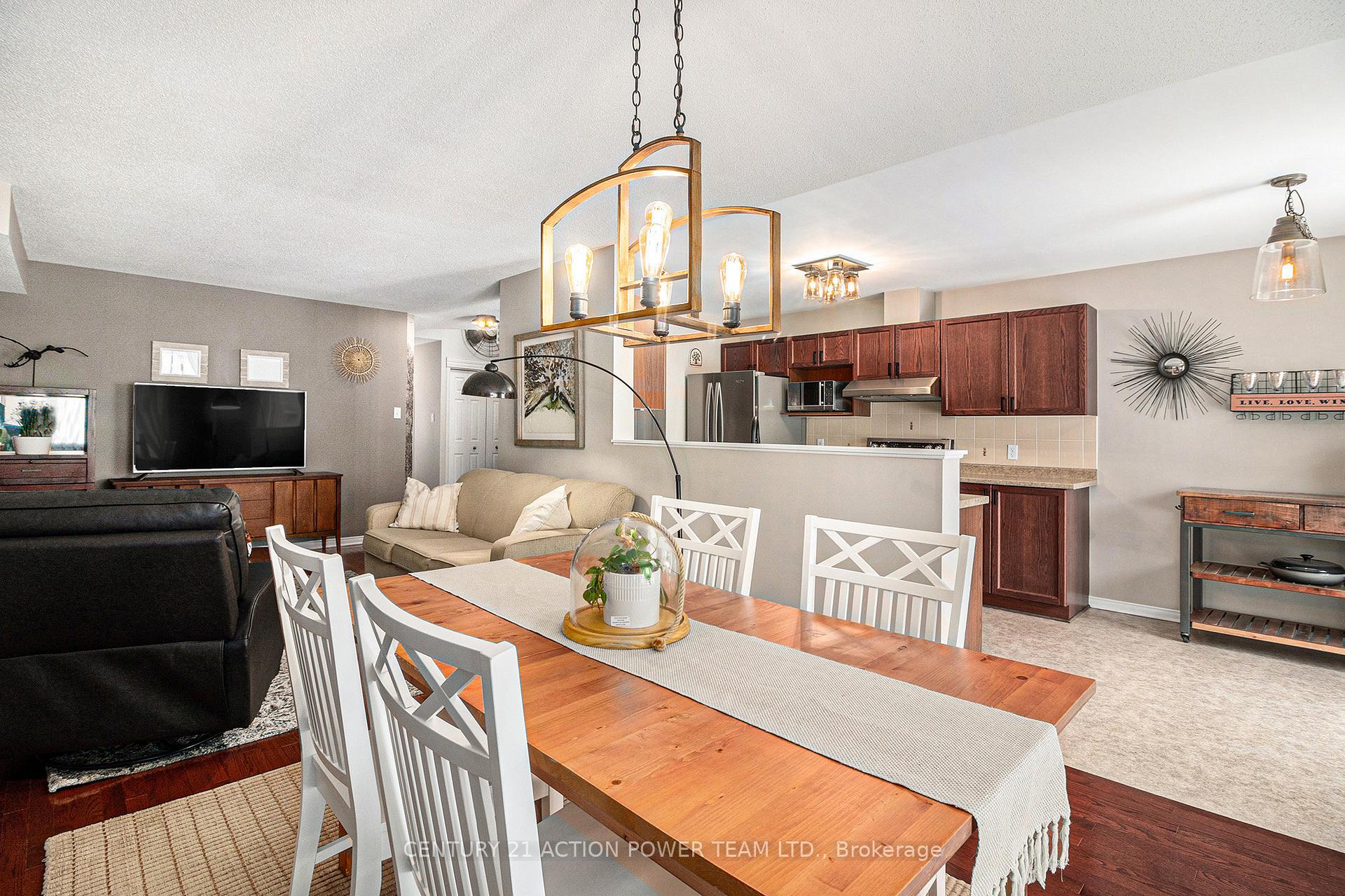 Photo 11 of 210 Cityview Crescent, Ottawa, Springridge/East Village — HOMEH