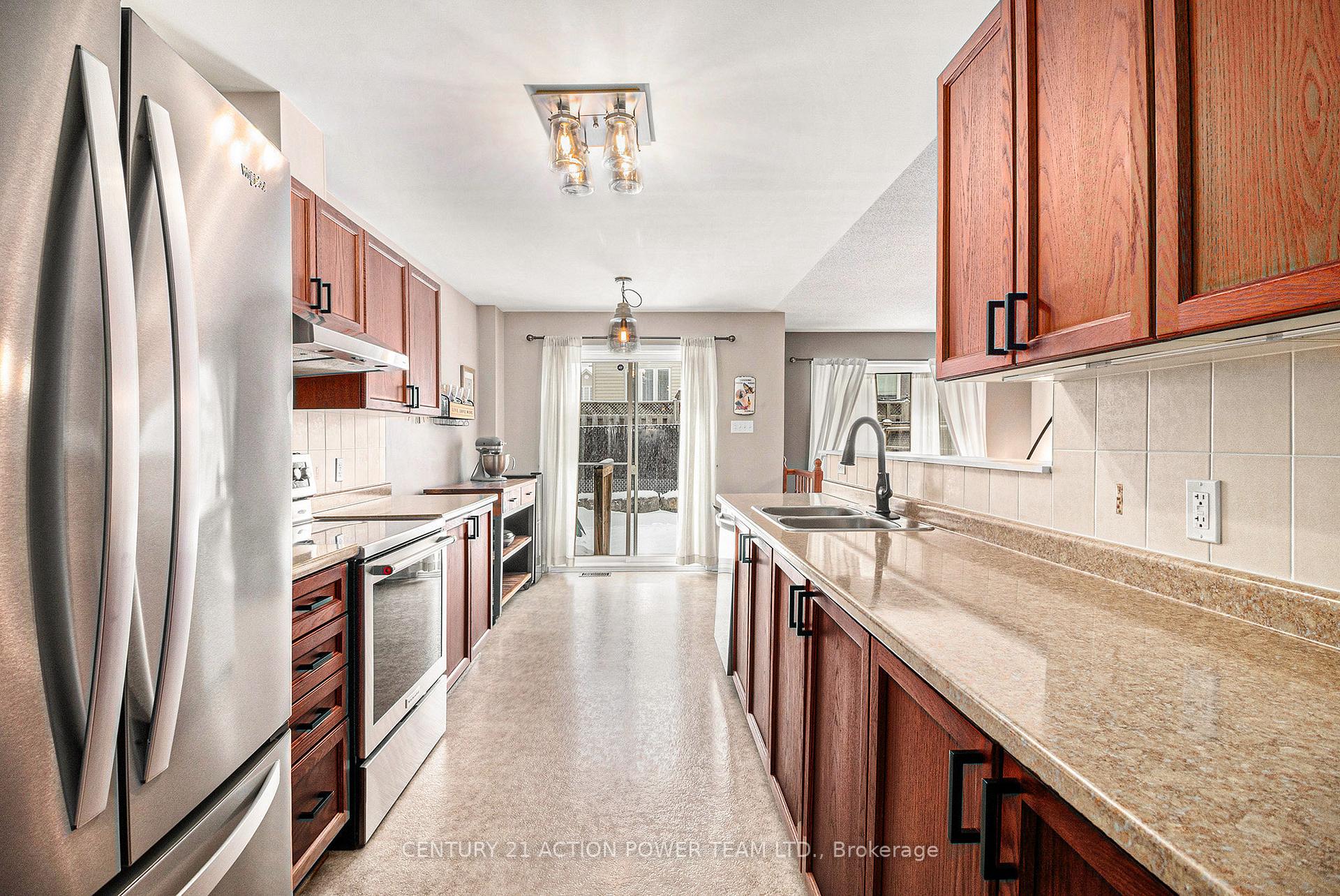 Photo 14 of 210 Cityview Crescent, Ottawa, Springridge/East Village — HOMEH