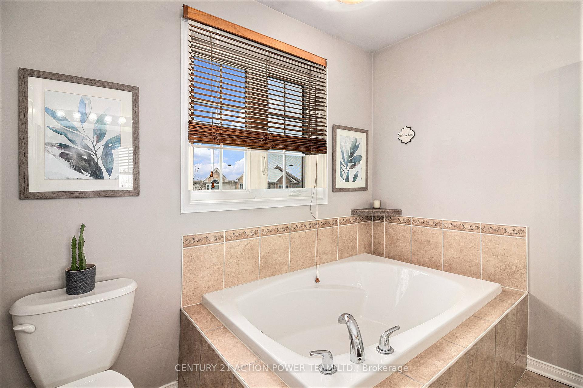 Photo 20 of 210 Cityview Crescent, Ottawa, Springridge/East Village — HOMEH