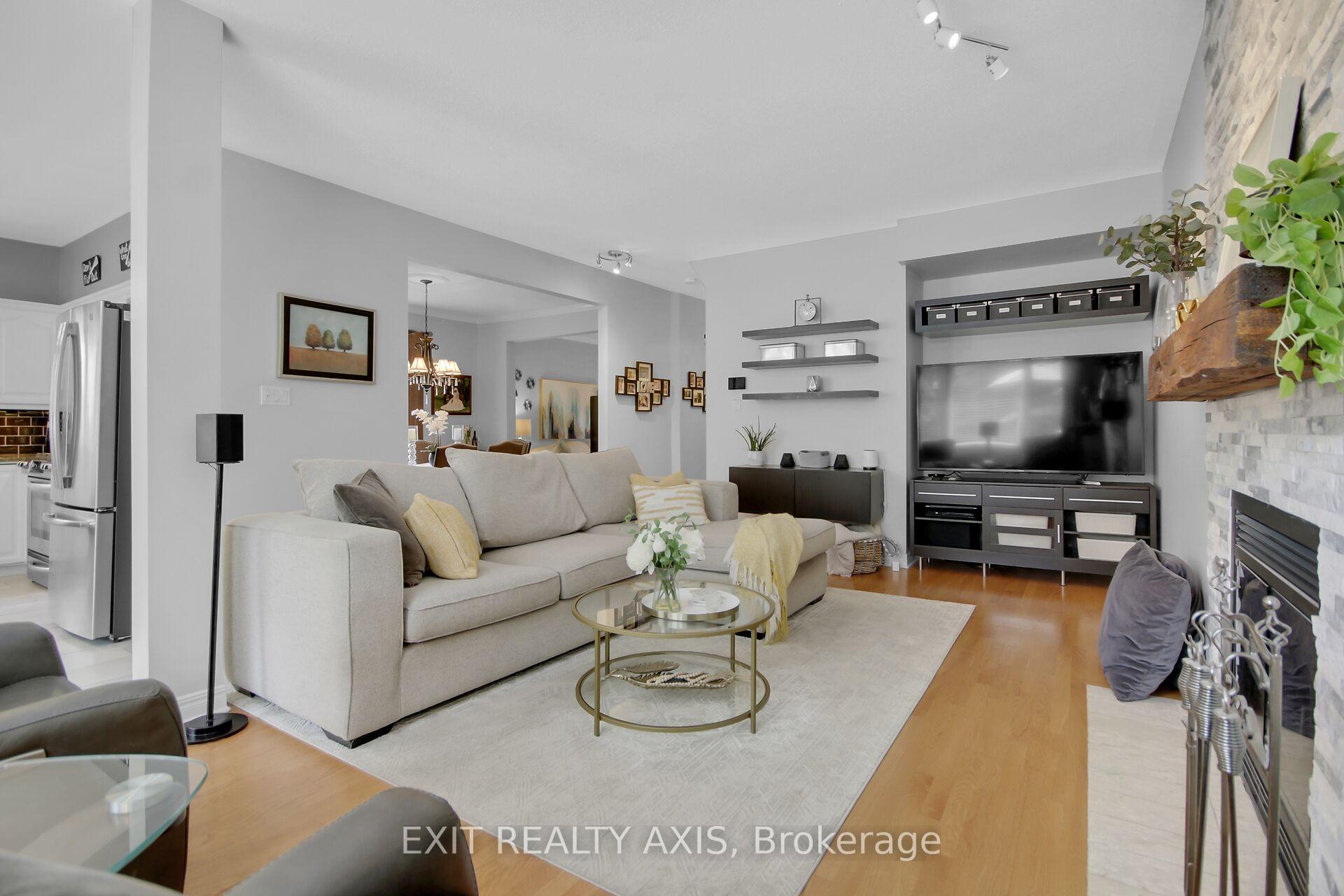 Photo 18 of 155 Longshire Circle, Ottawa, Barrhaven - Longfields — HOMEH