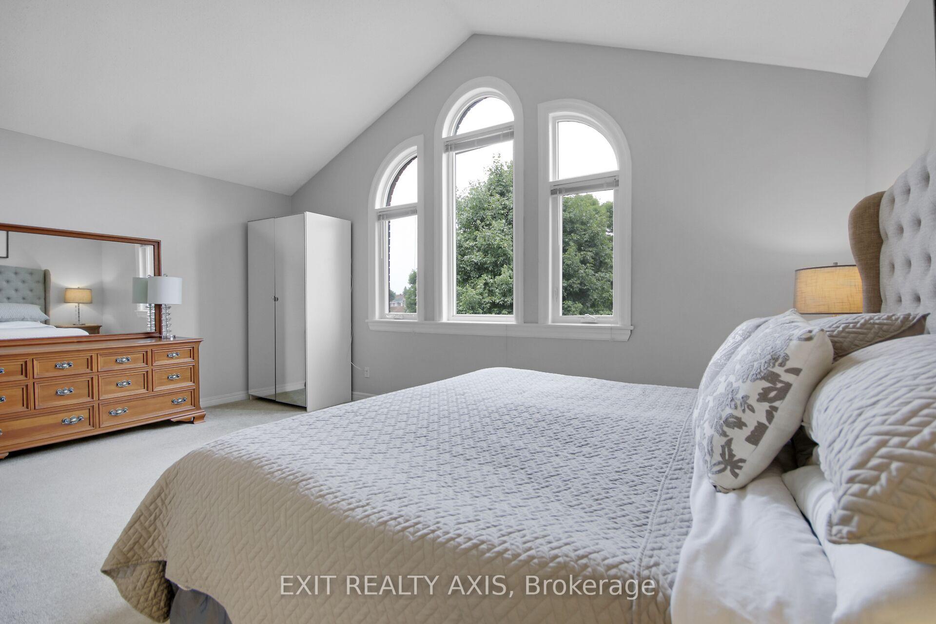 Photo 19 of 155 Longshire Circle, Ottawa, Barrhaven - Longfields — HOMEH